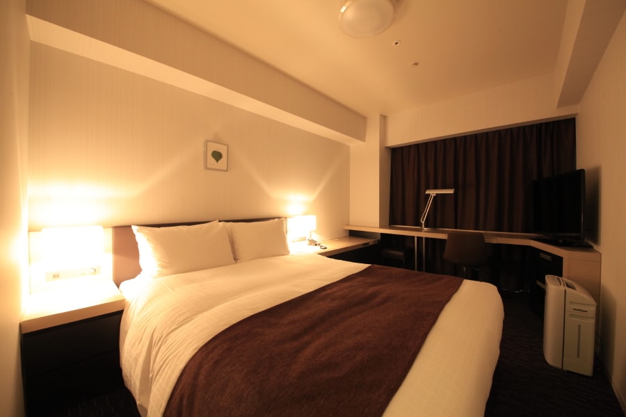 角落（簡單：夜晚）