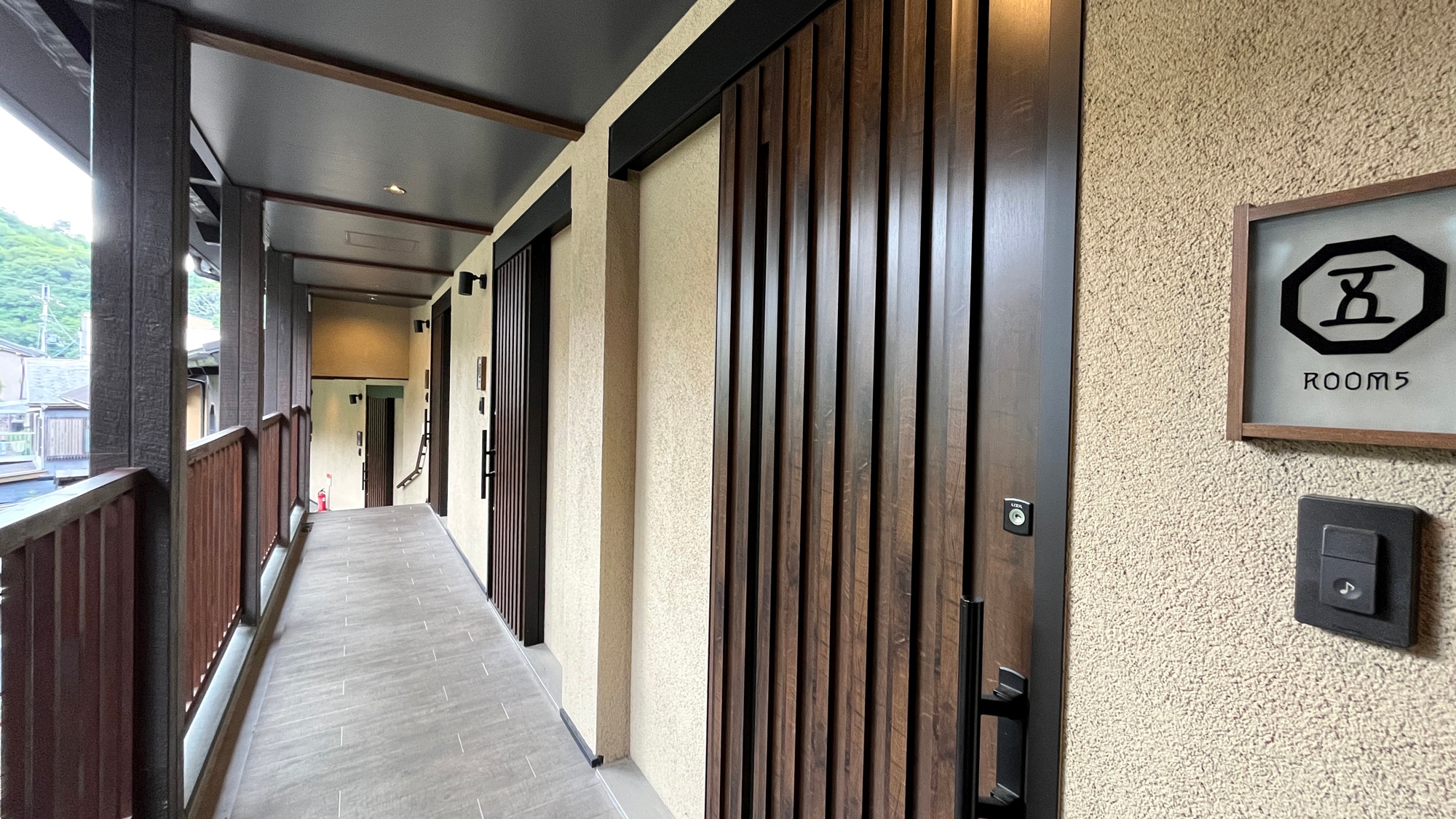 [Image of Hataya] Please come to Kamidaibo when checking in.