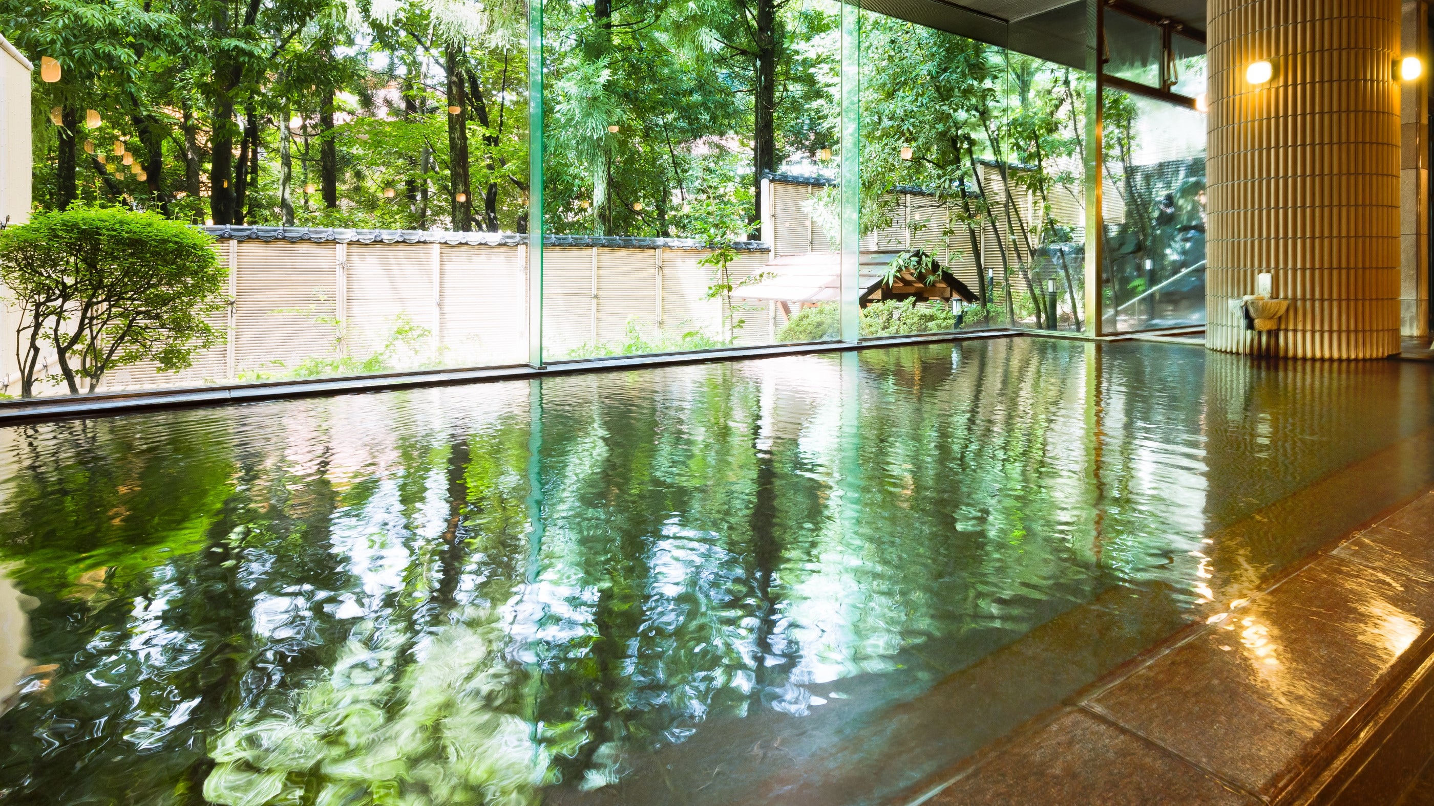 [Natural hot spring large public bath Morinoyu] Indoor bath