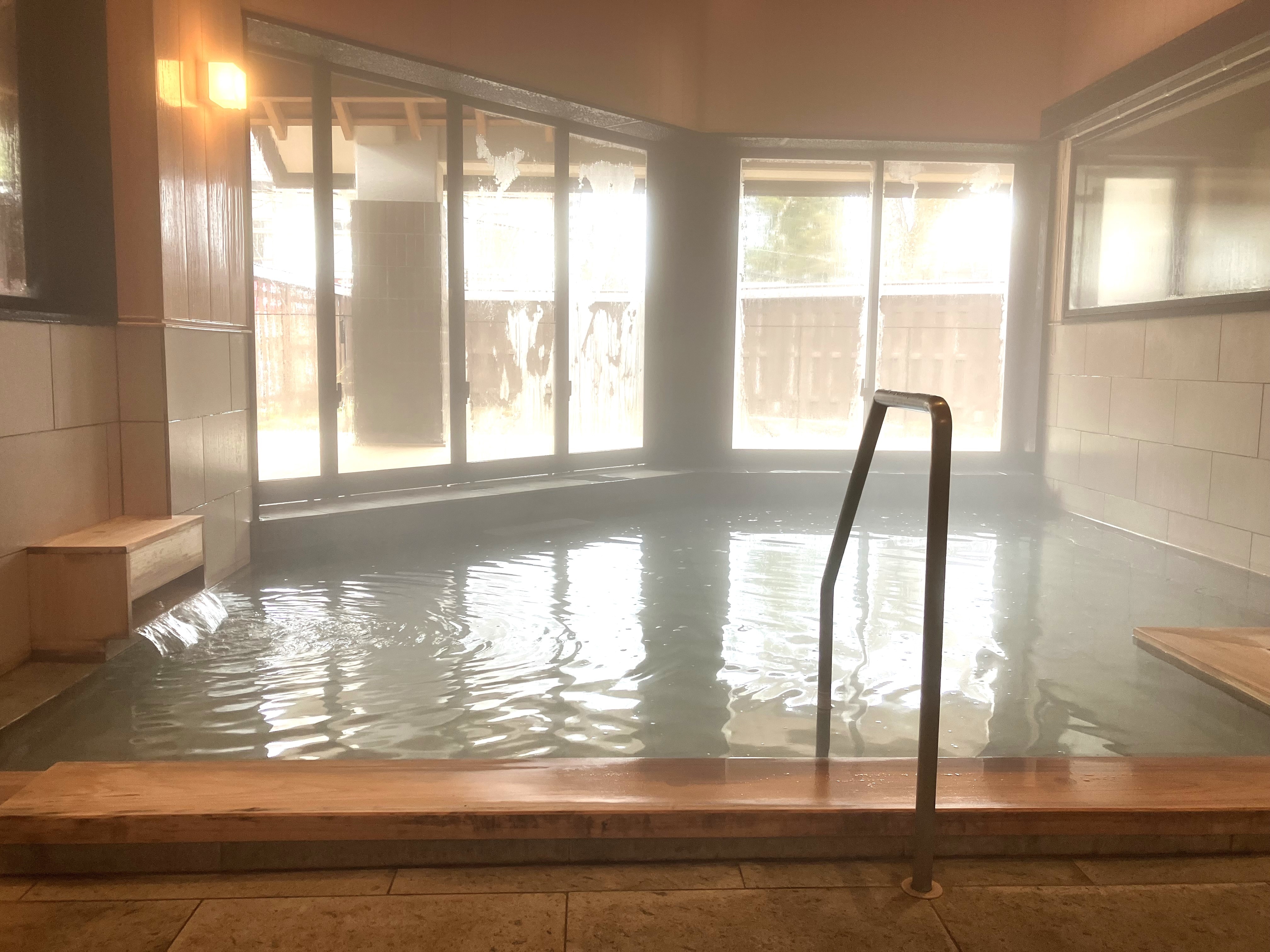 Large communal bath in the room