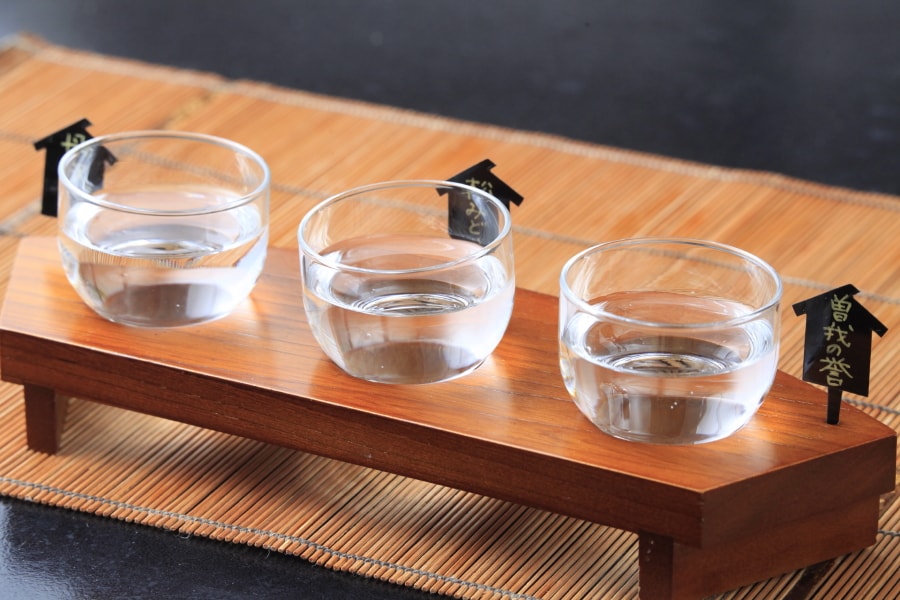 Local sake tasting set