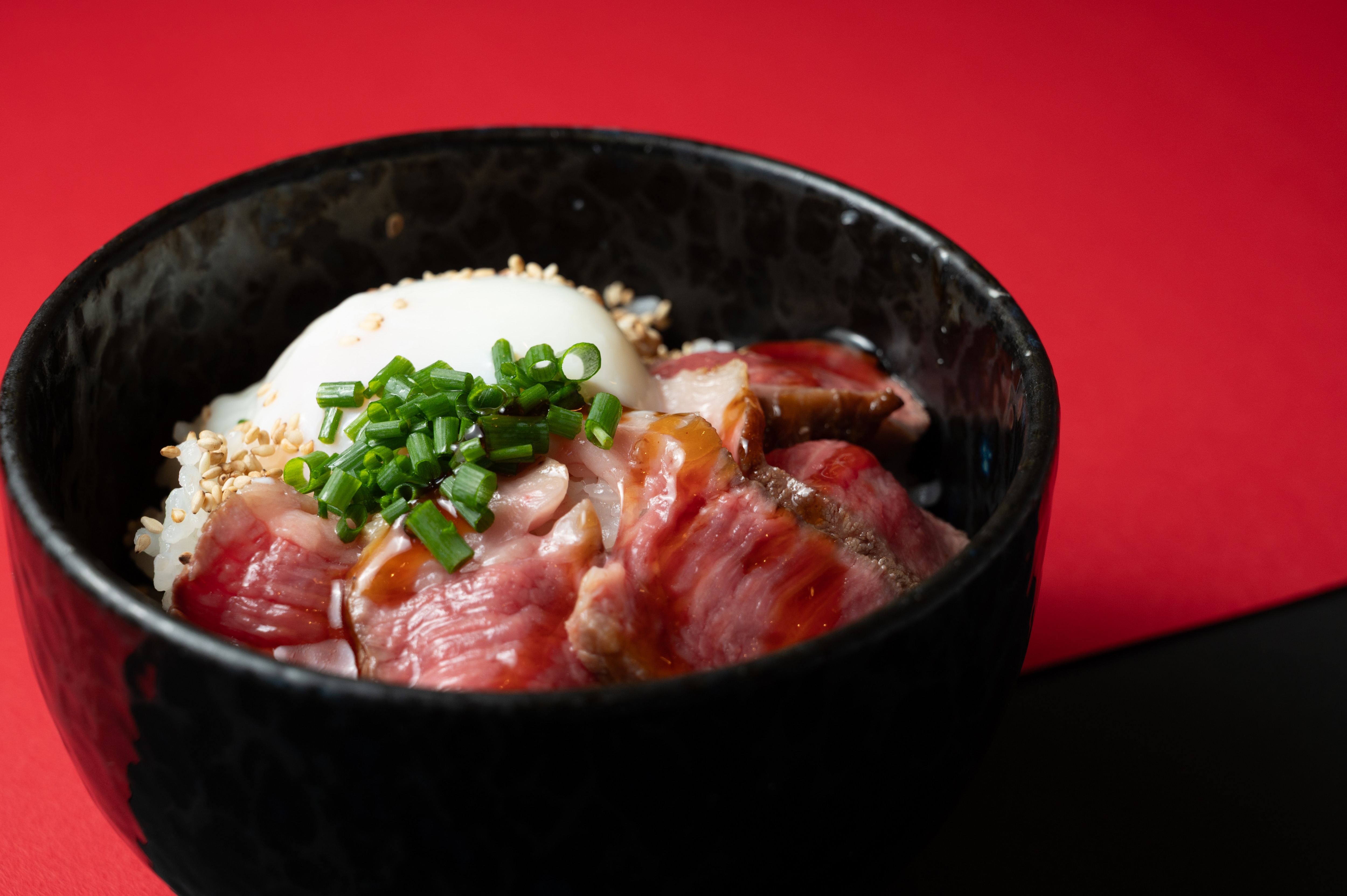 熊本のあか牛を使ったあか牛丼にしてお召し上がりください