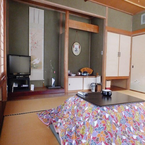 [2nd floor smoking] Japanese style room 12 tatami mats (no bath/toilet)