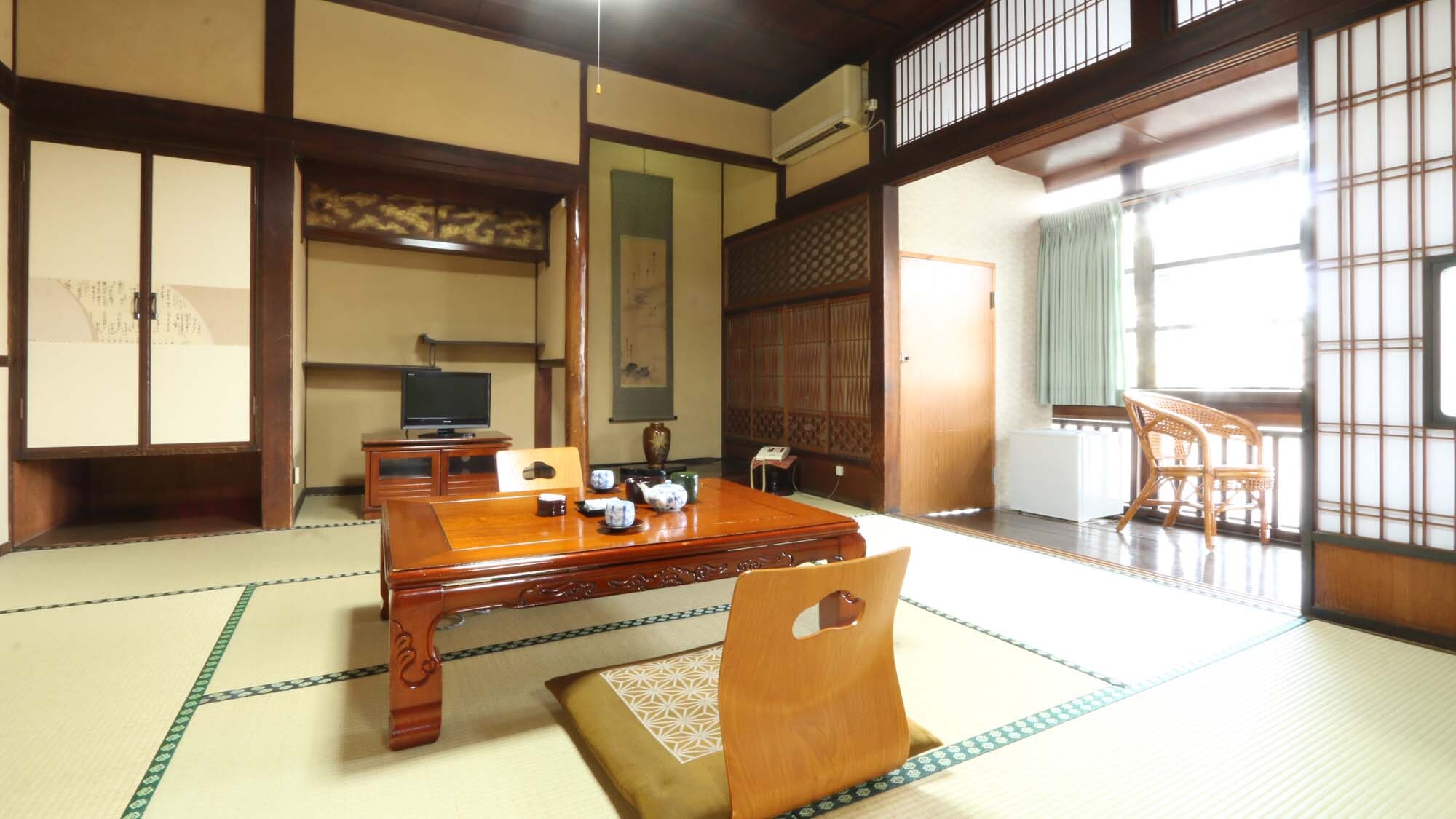 <Contoh kamar tamu>