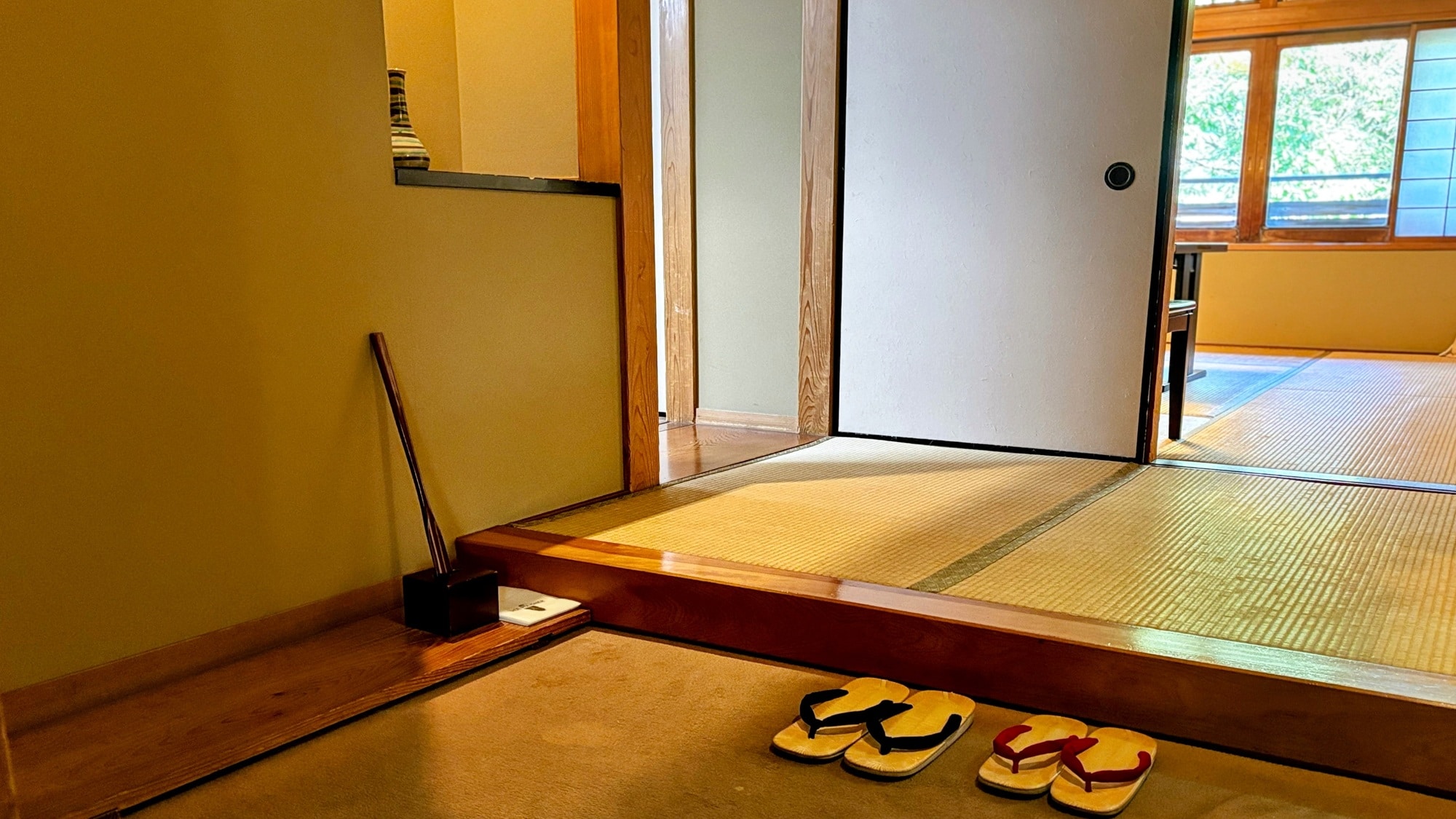 2nd floor: 2 Japanese-style rooms (8 tatami mats + 6 tatami mats)