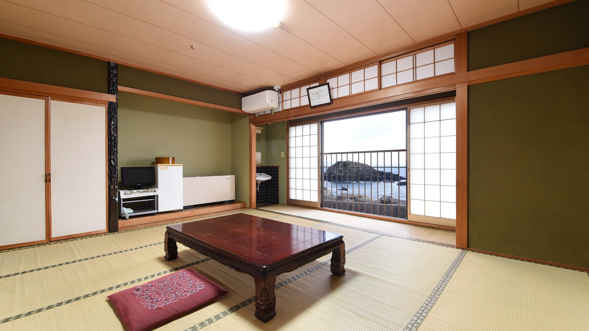 * [Kamar] Kamar bergaya Jepang dengan 10 tikar tatami