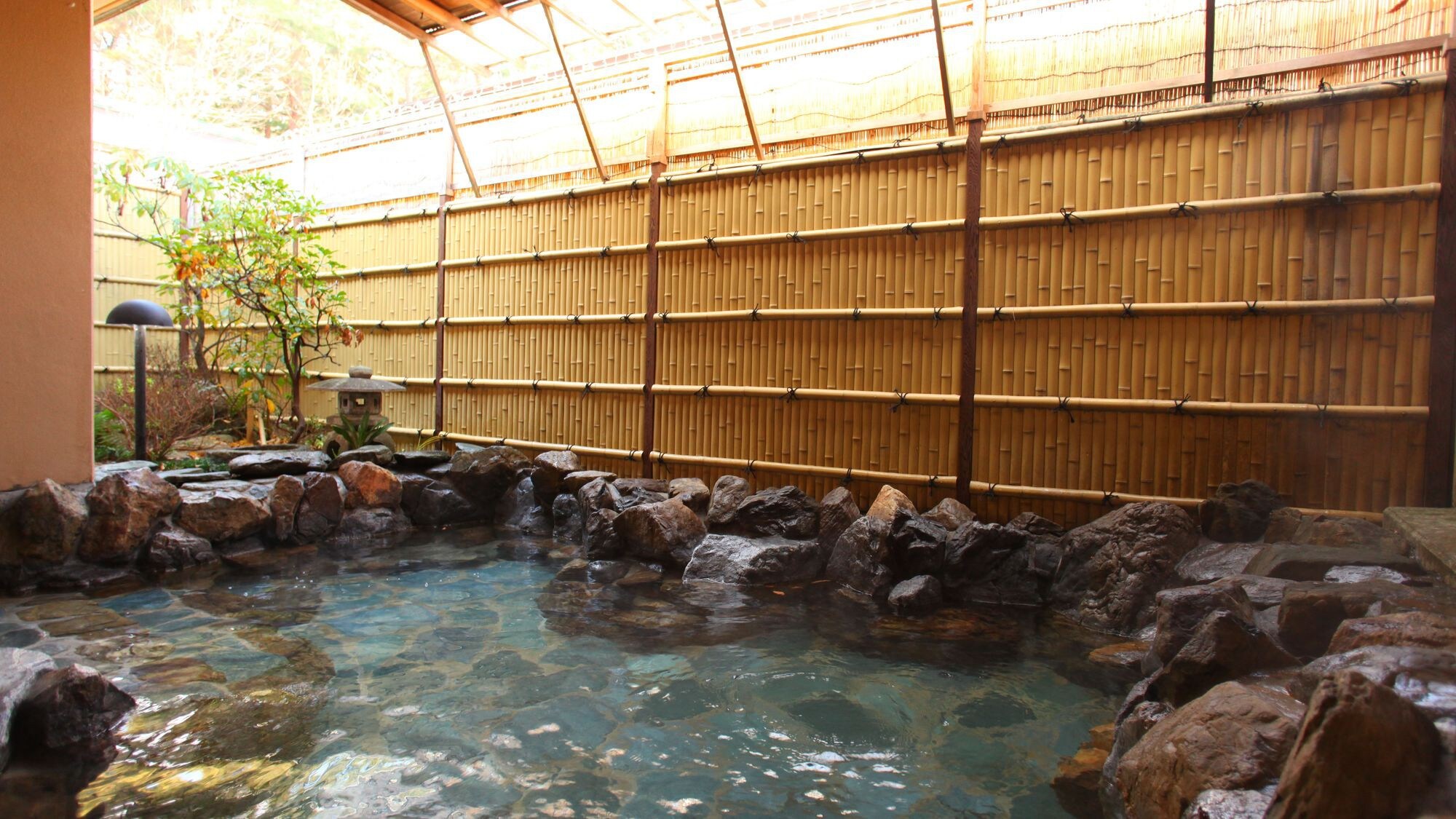 Open-air bath