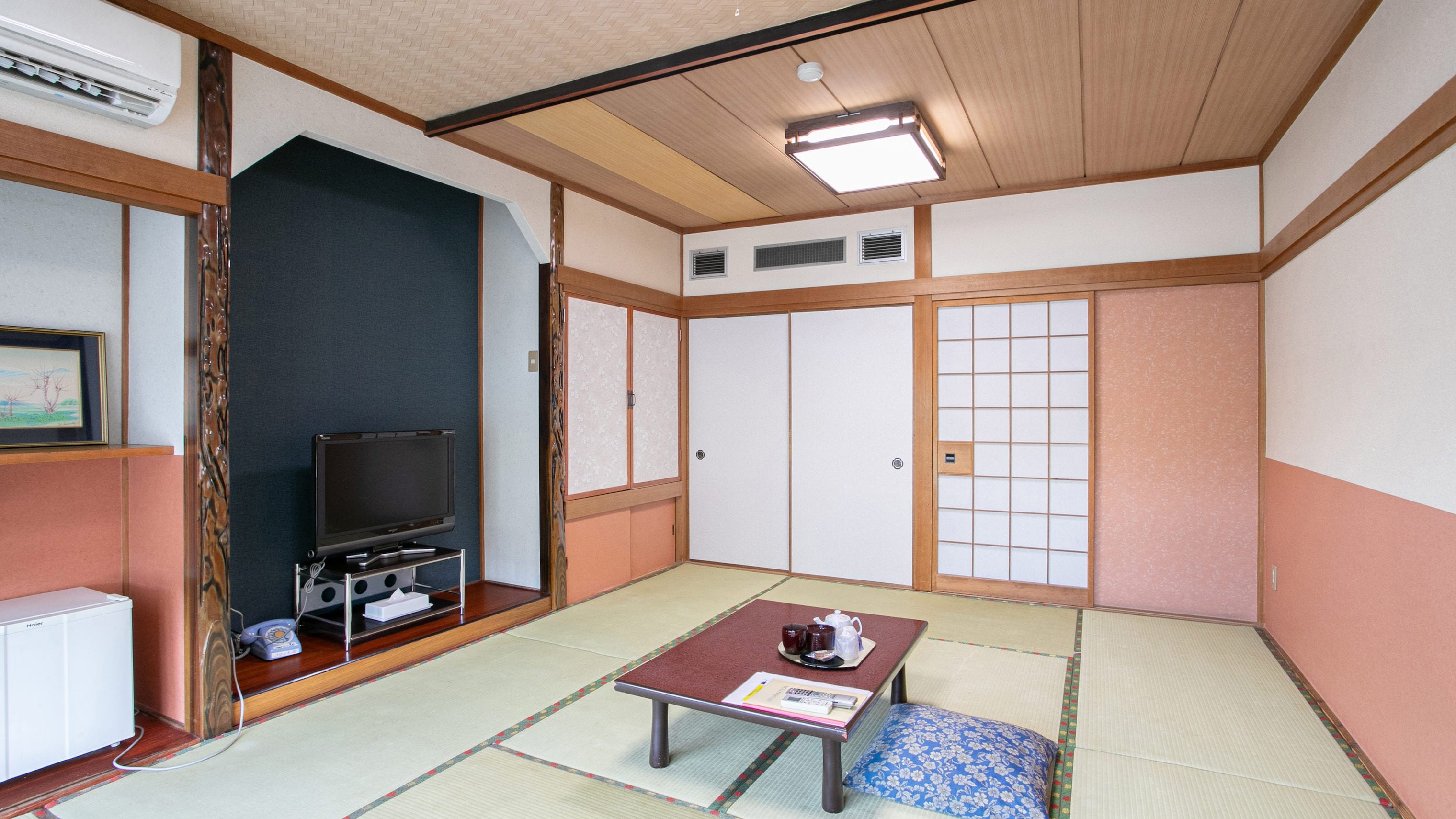 [Non-smoking] Japanese-style room