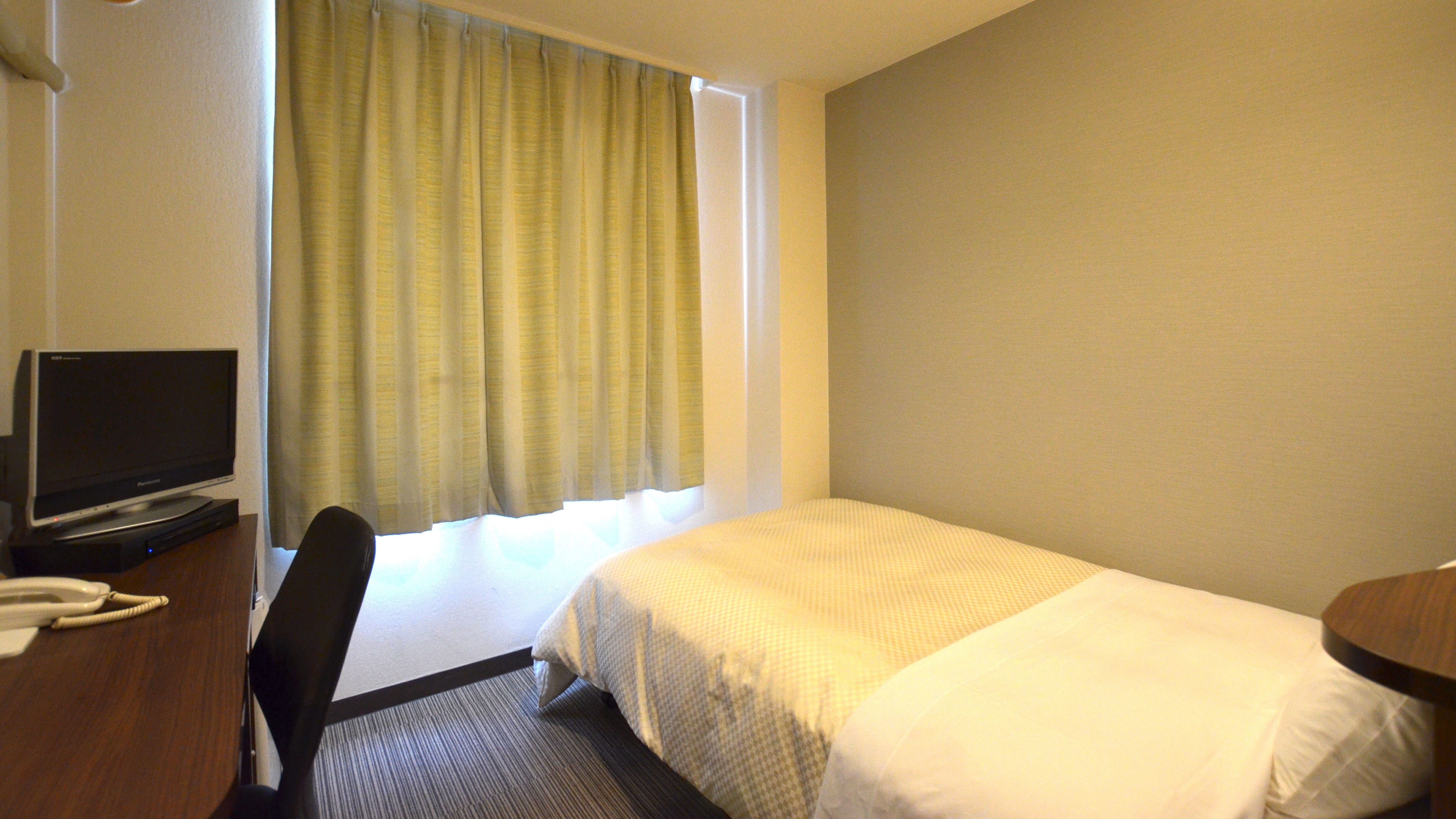 Single room with Serta pocket coil bed!