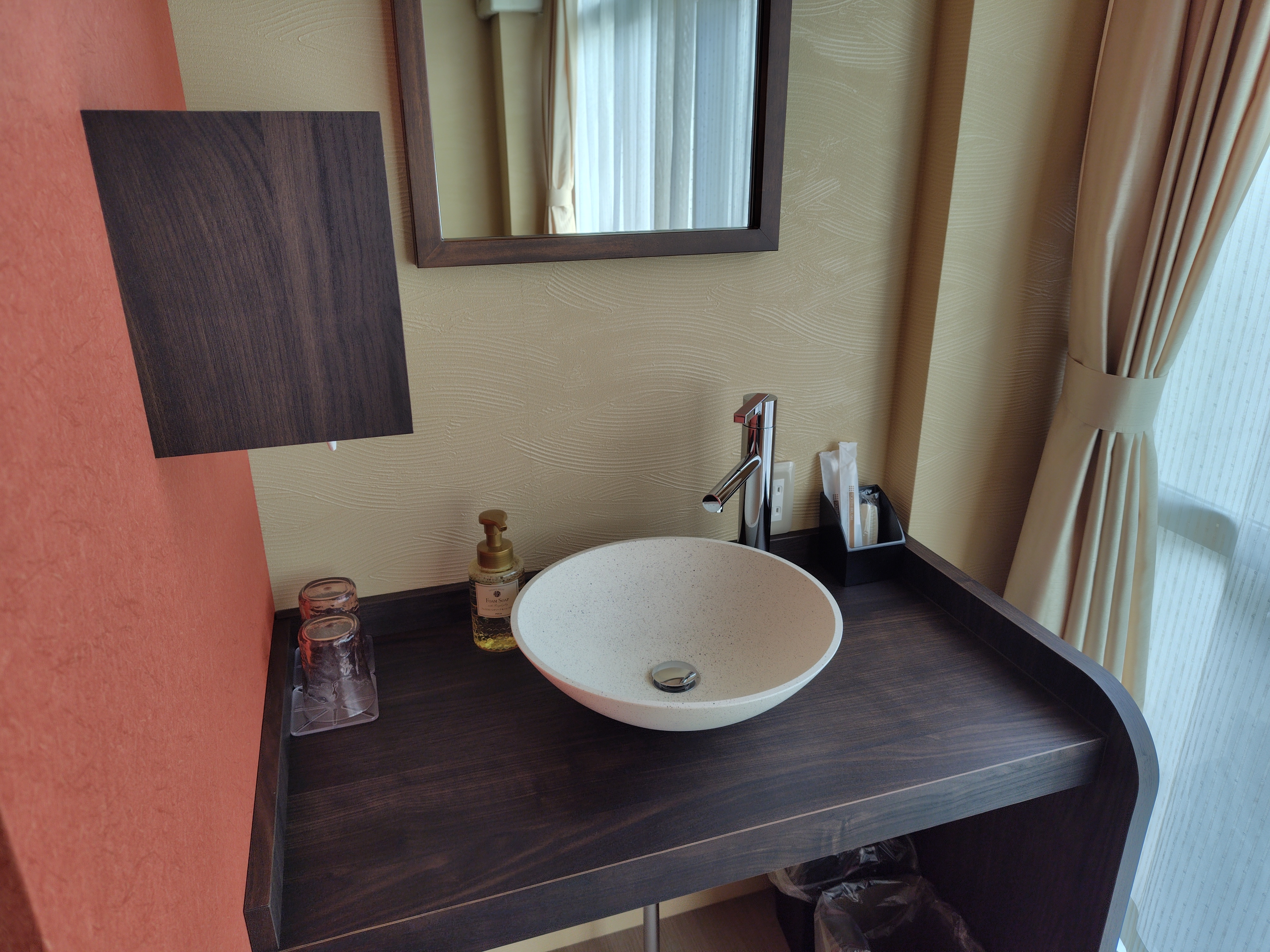 Guest Room - Washbasin