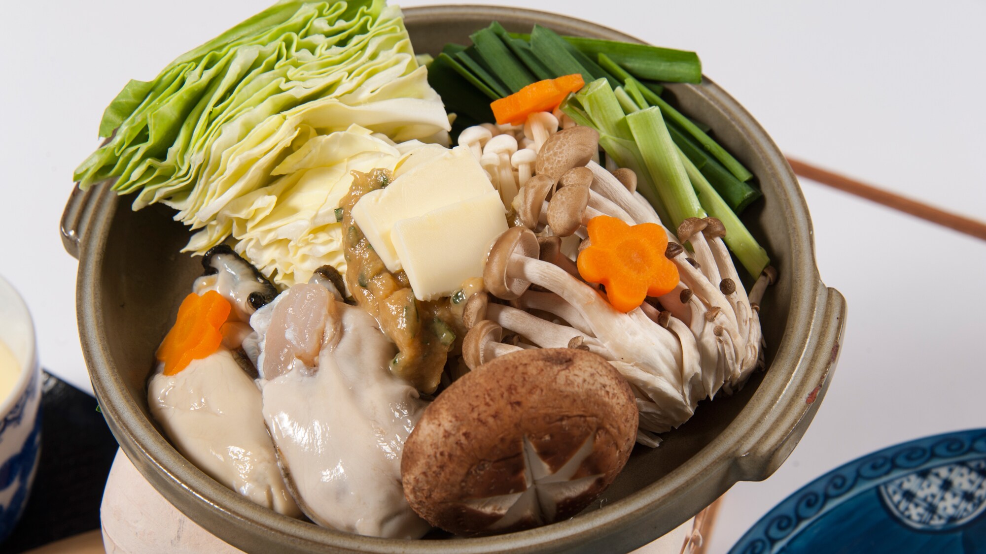 * [Example of meal] Oyster hot pot (winter only)