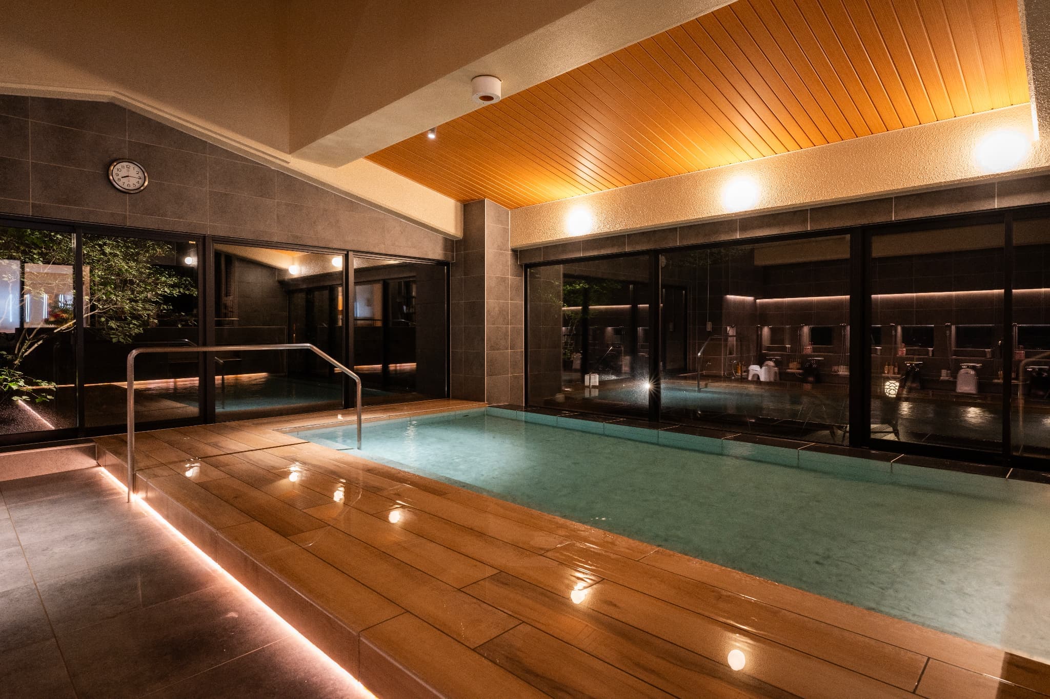 Large public bath - Women's bath