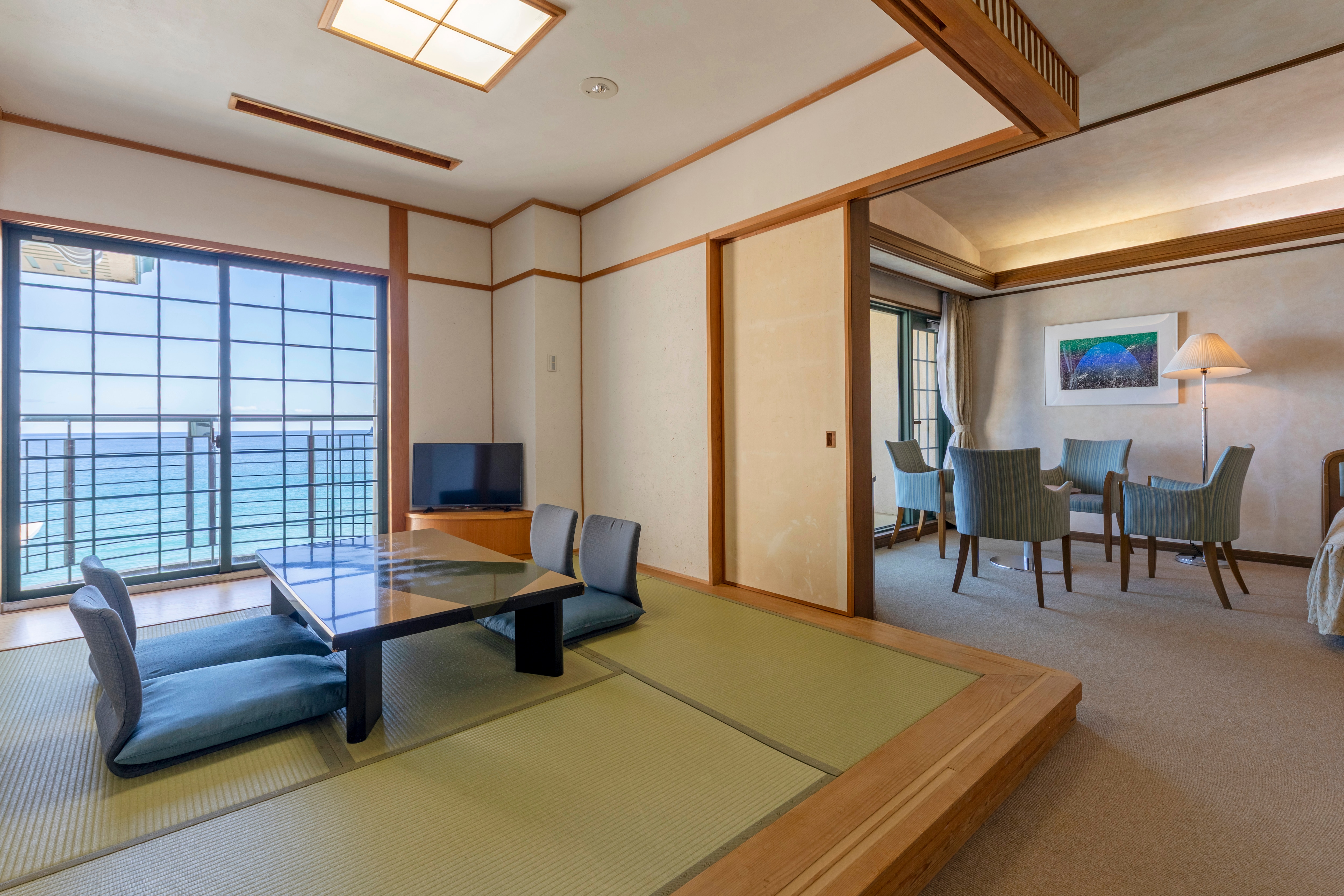 Top floor Japanese-Western style room [64m²] The best view of the Pacific Ocean from the top floor
