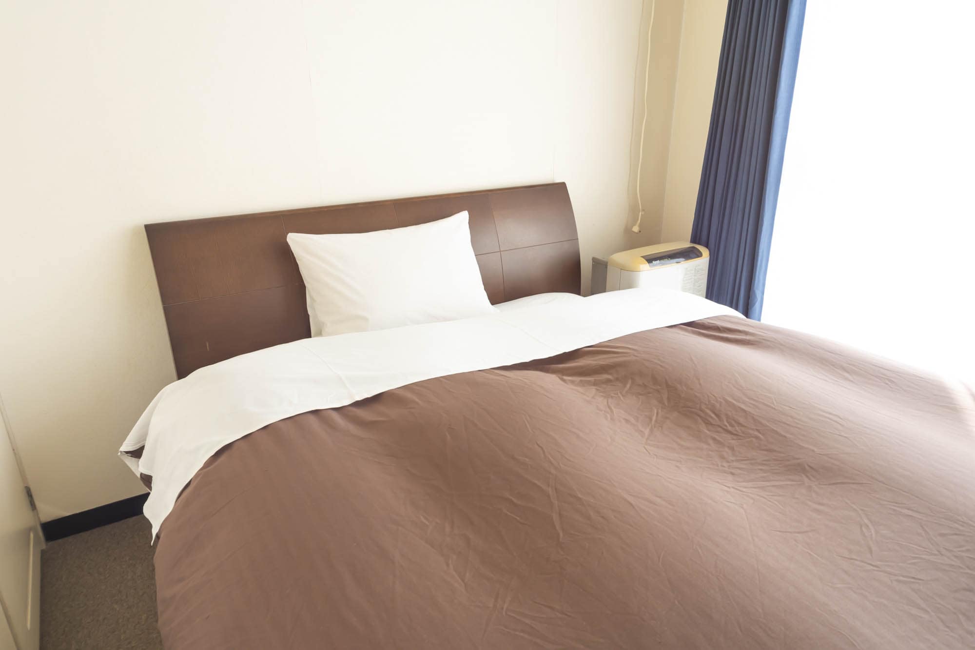 Western-style bed
