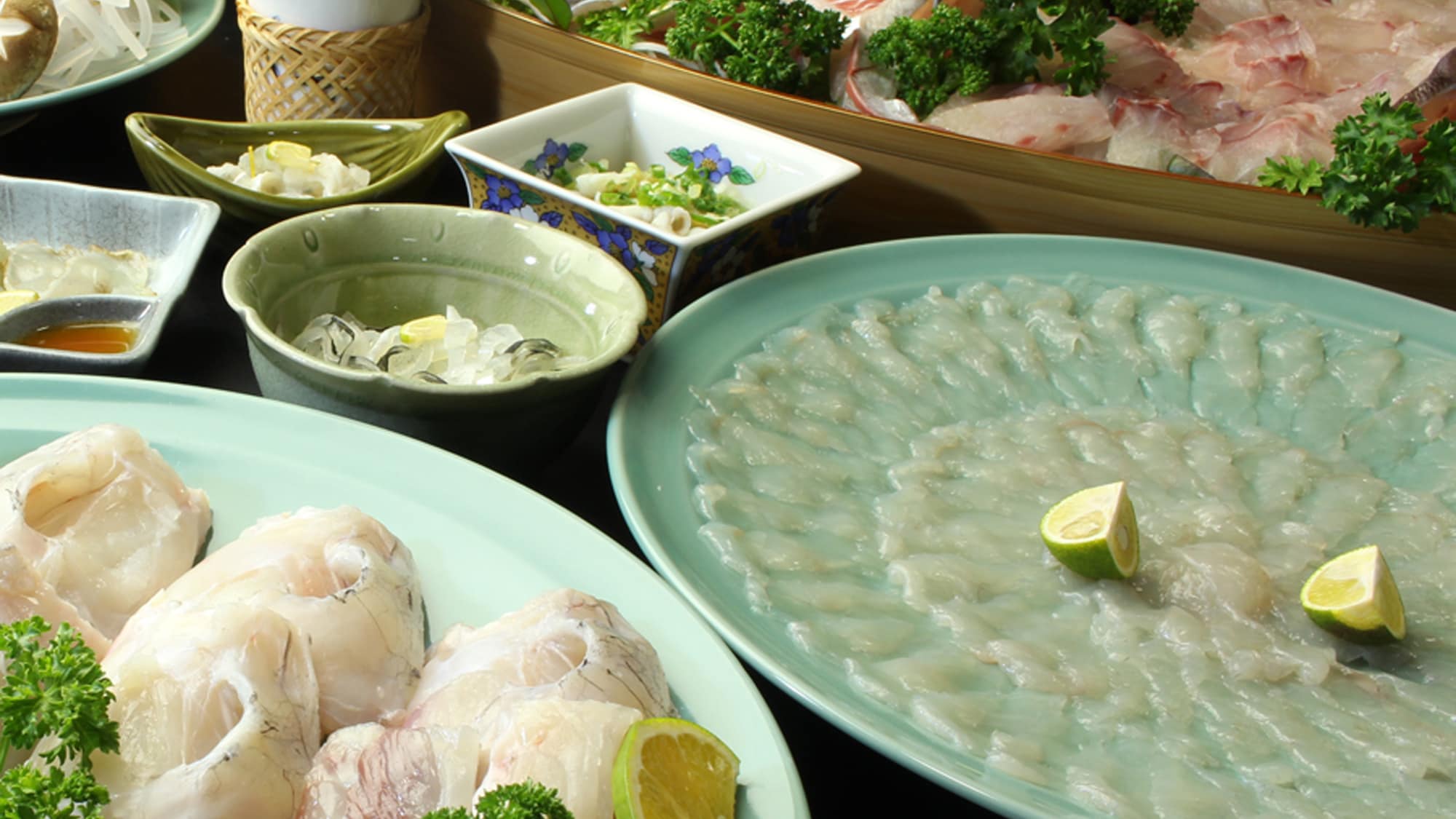 A parade of fugu full courses brought to you by the brand Wakasa tiger fugu (^♪