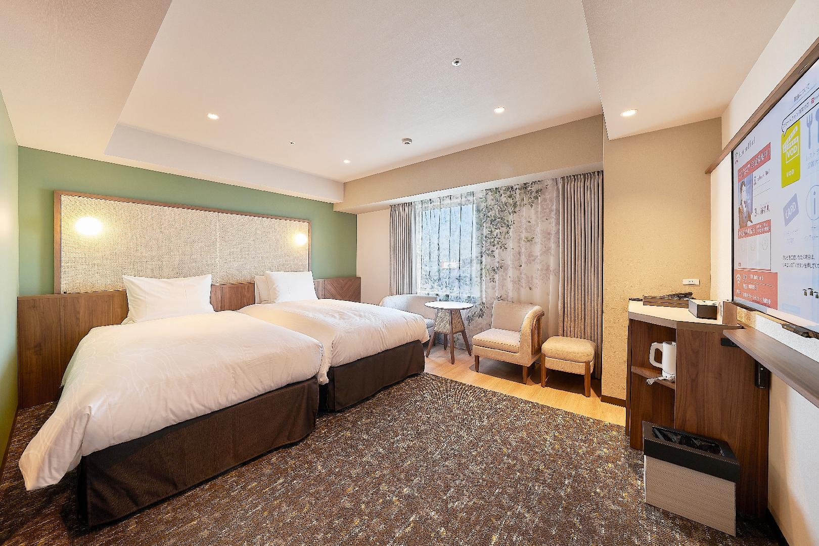 corner twin room