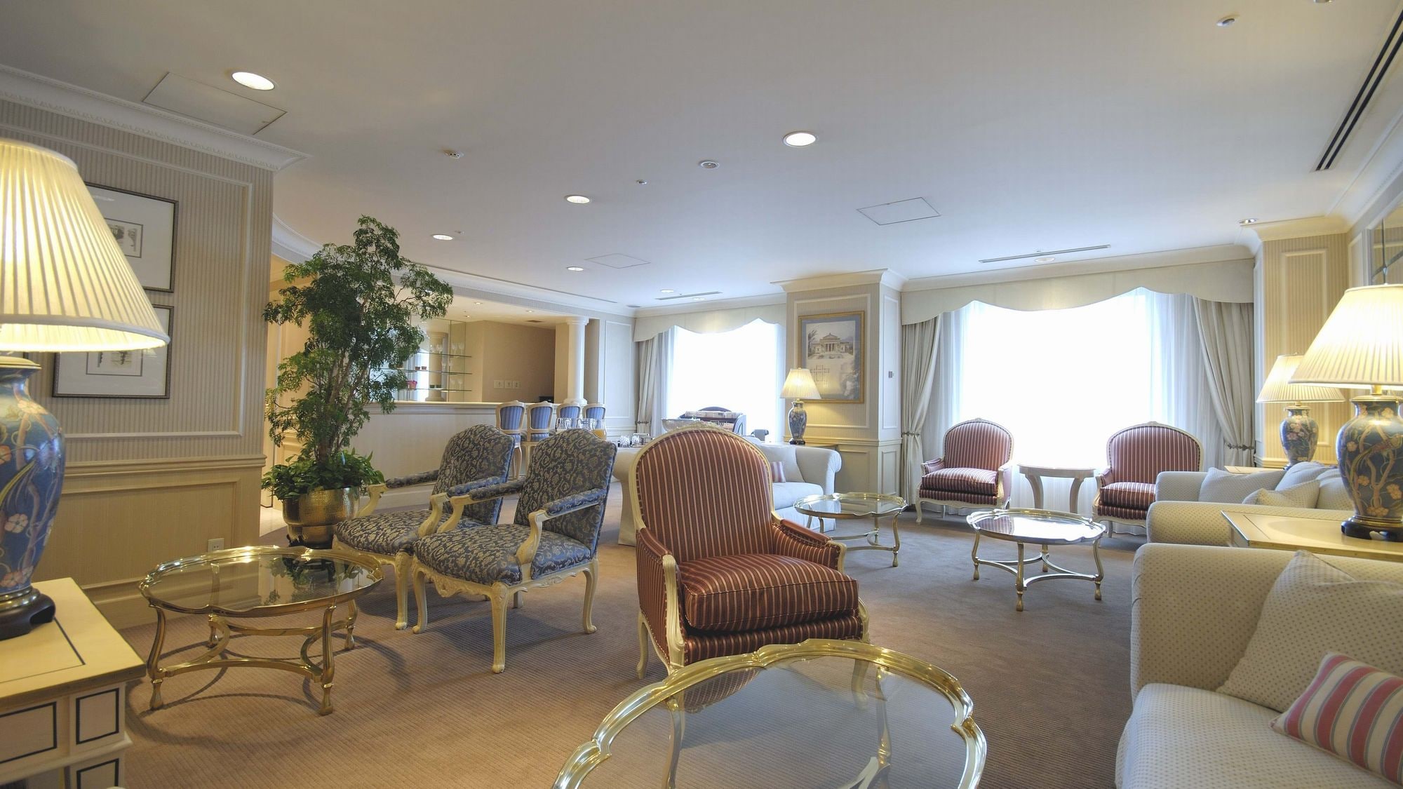 Premier Floor Exclusive Salon