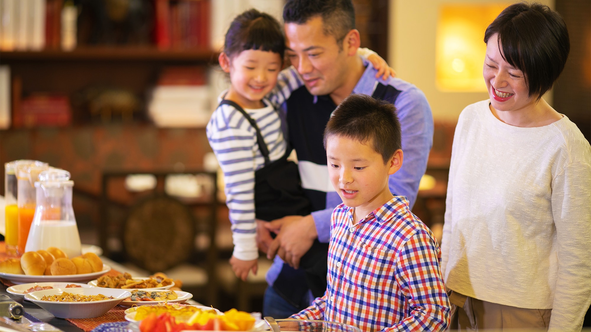 "Which one should I eat?" Enjoy Japanese, Western and Chinese flavors with a buffet-style breakfast ♪
