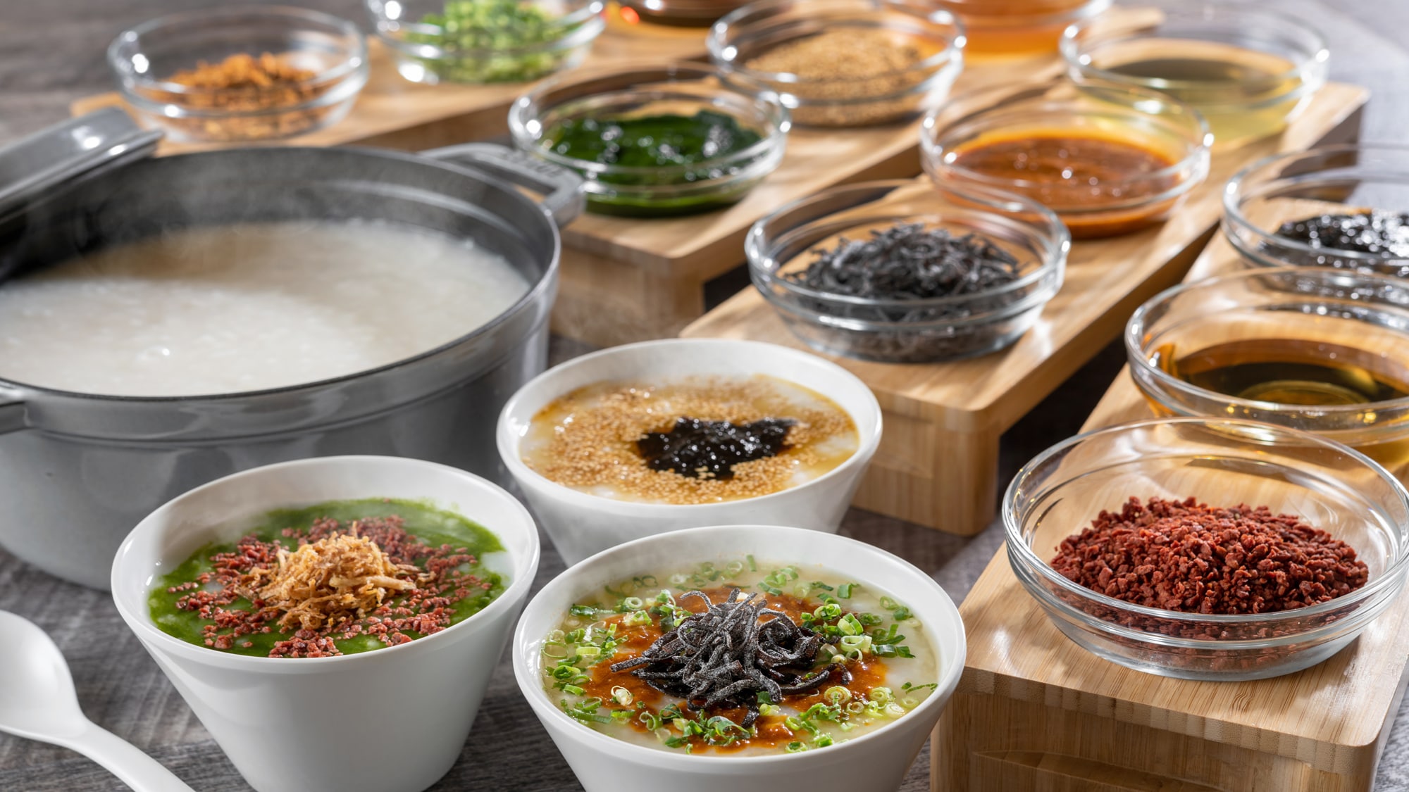 【뷔페 아침 식사】아리아케의 아침 죽, 고집의 토핑을 즐겨 주세요