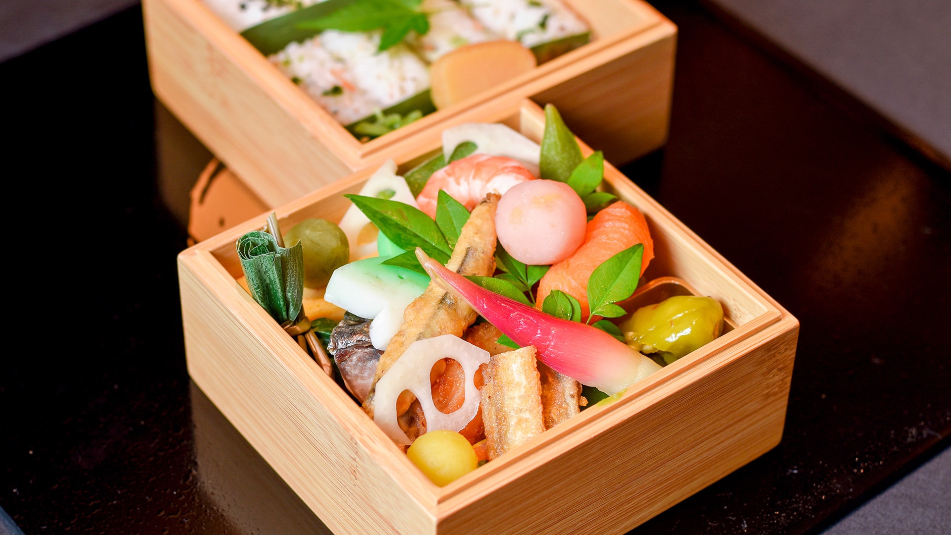 Breakfast "Koto no Tamatebako" Packed with Kyoto delicacies such as colorful authentic obanzai and Tamba's Koshihikari rice.