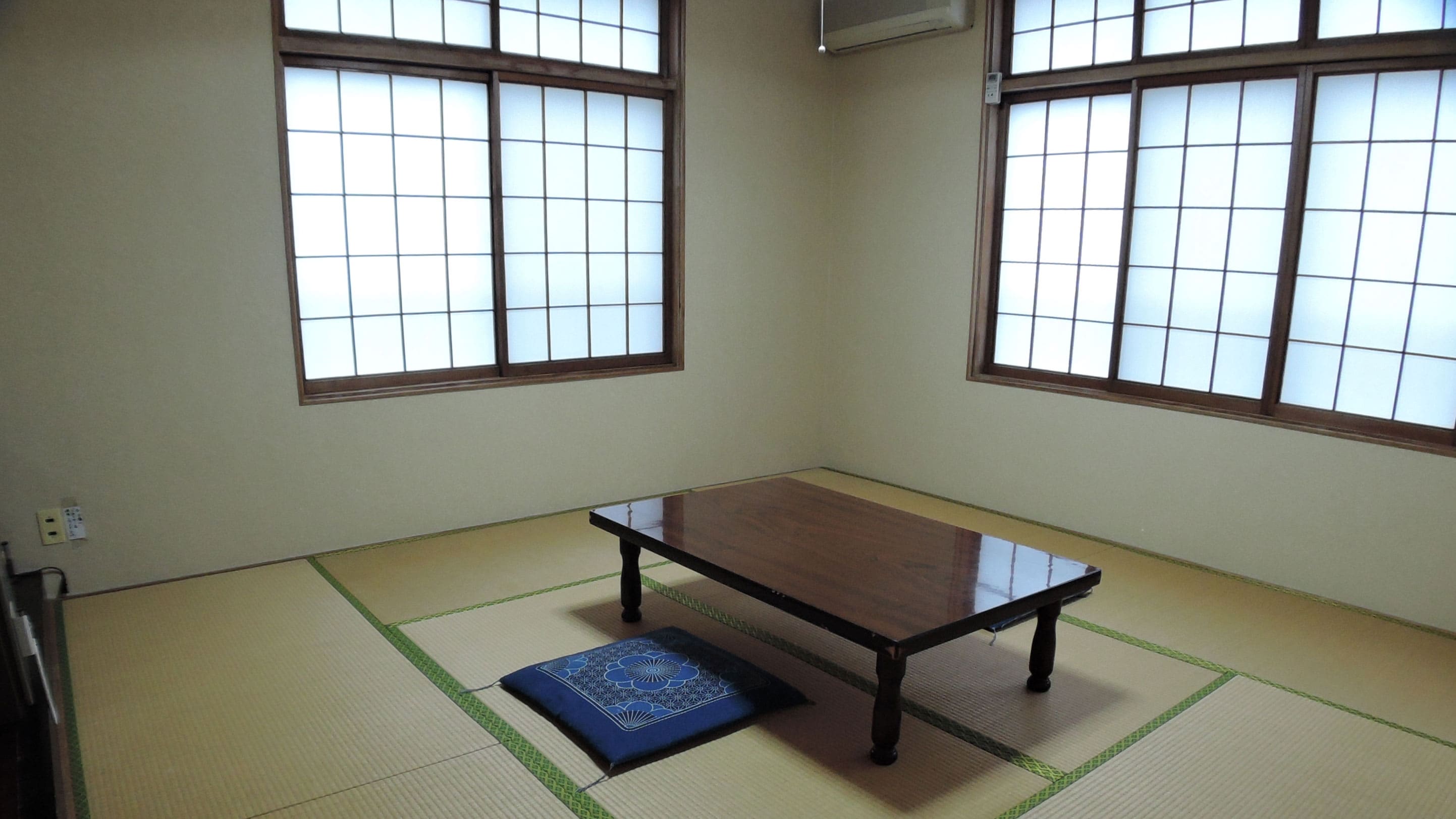 *[Example of a guest room] Relax while looking out at the sea (8 tatami mats)