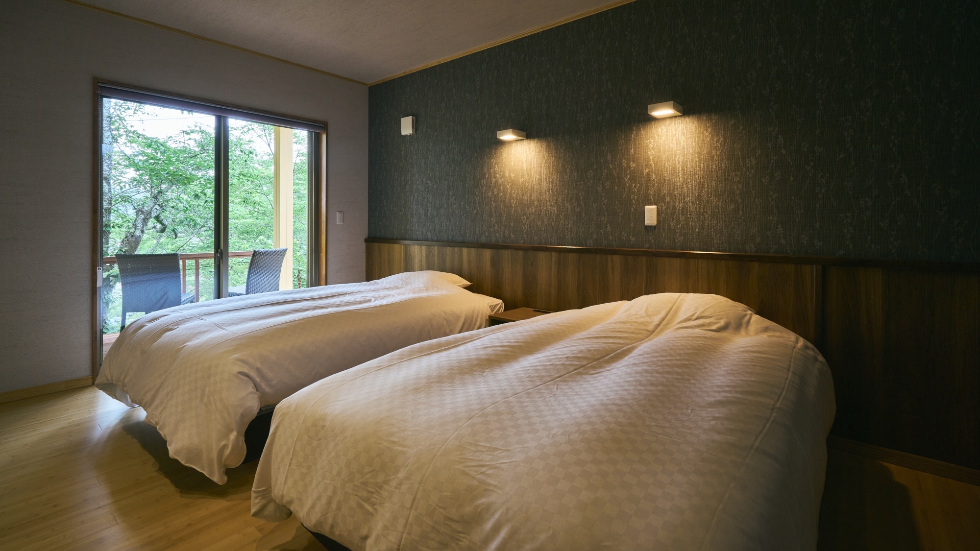  [Bettei Sakura / example of Japanese-Western style room] Bedroom. We promise you a good night's sleep on Simmons beds.