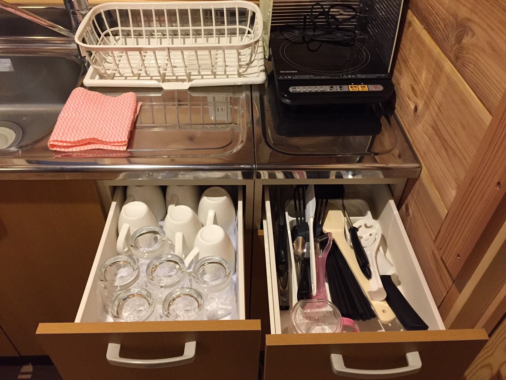 Log House-Kitchen ②