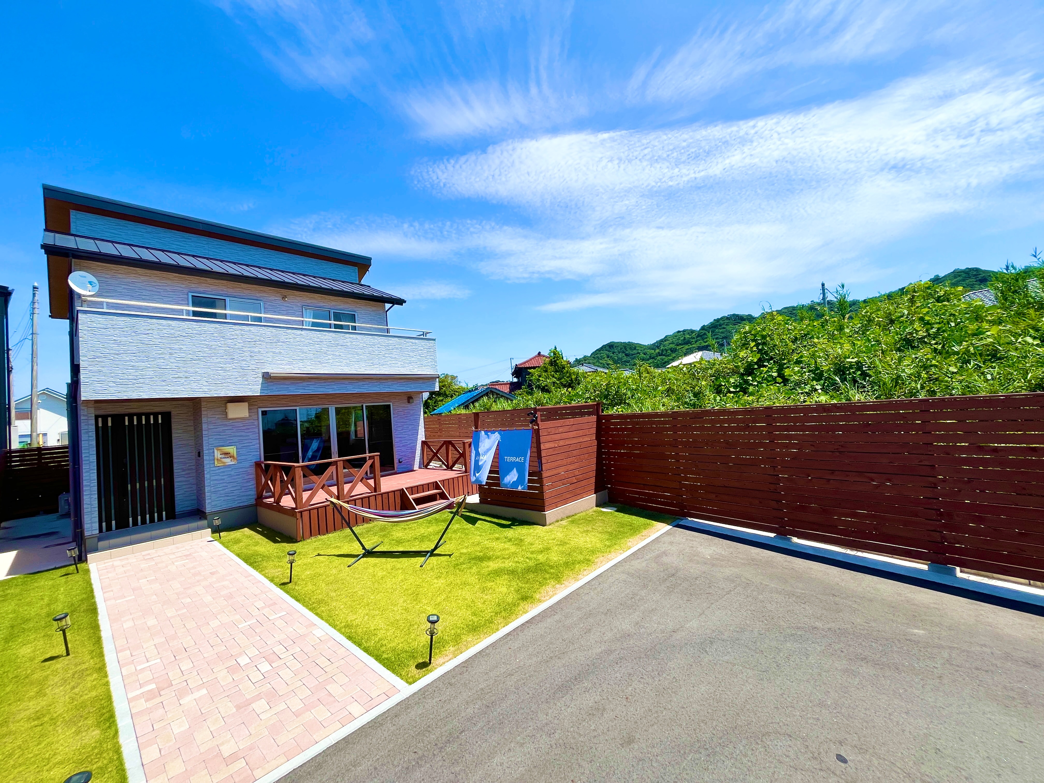 Because it is located at the very back of the row, it has a private atmosphere despite being located by the sea.