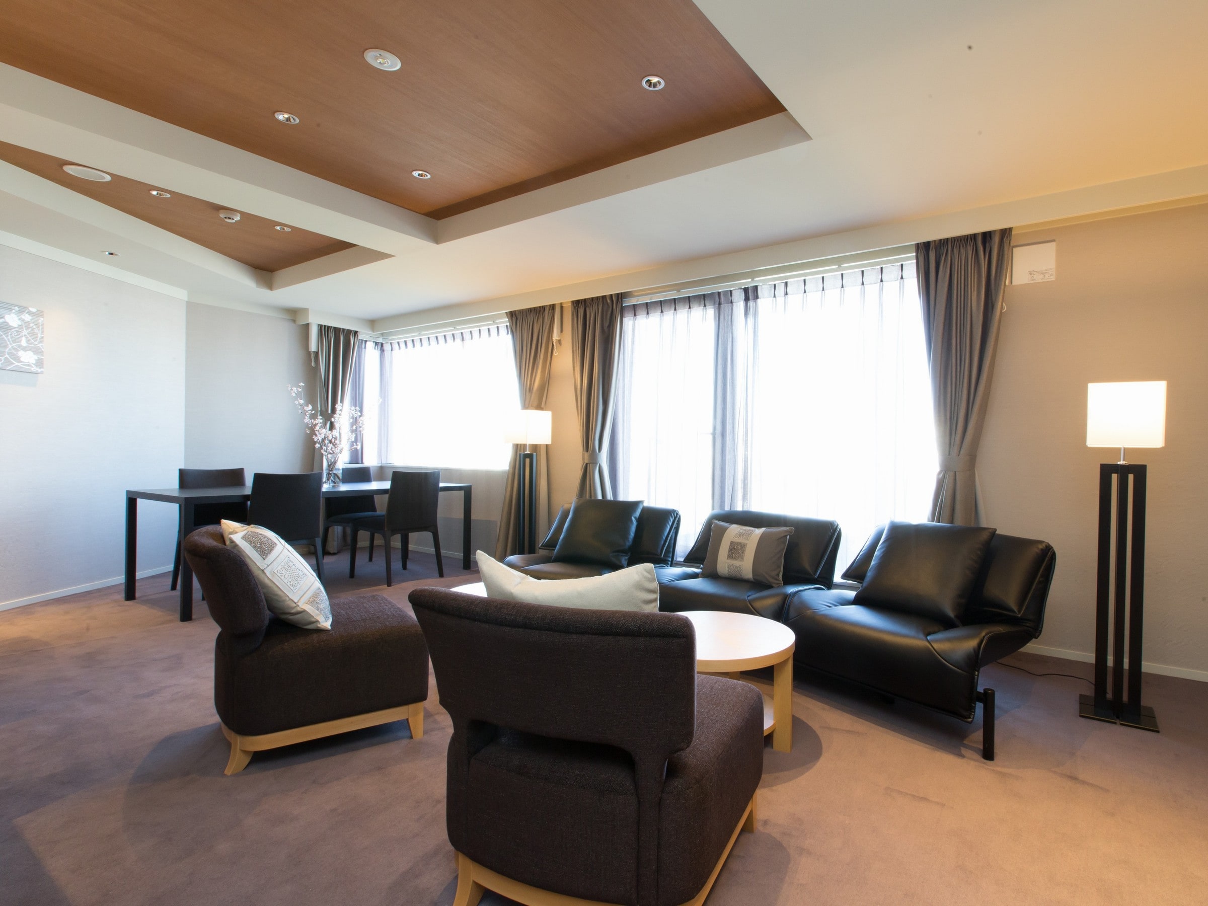 Suite Room 2