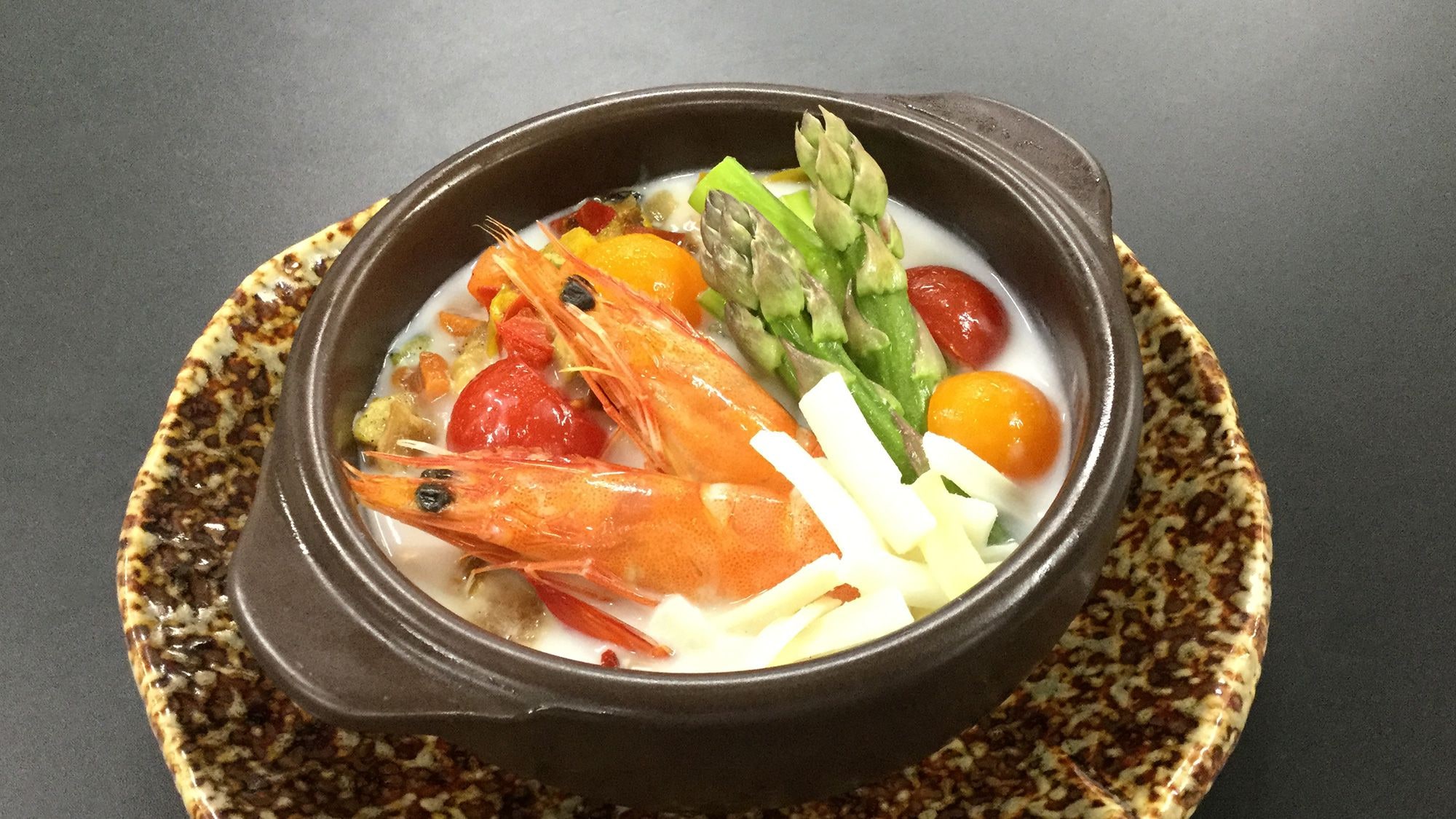 ◆ [March to May Kaiseki Course: Momo] Dutch-style Shrimp and Asparagus