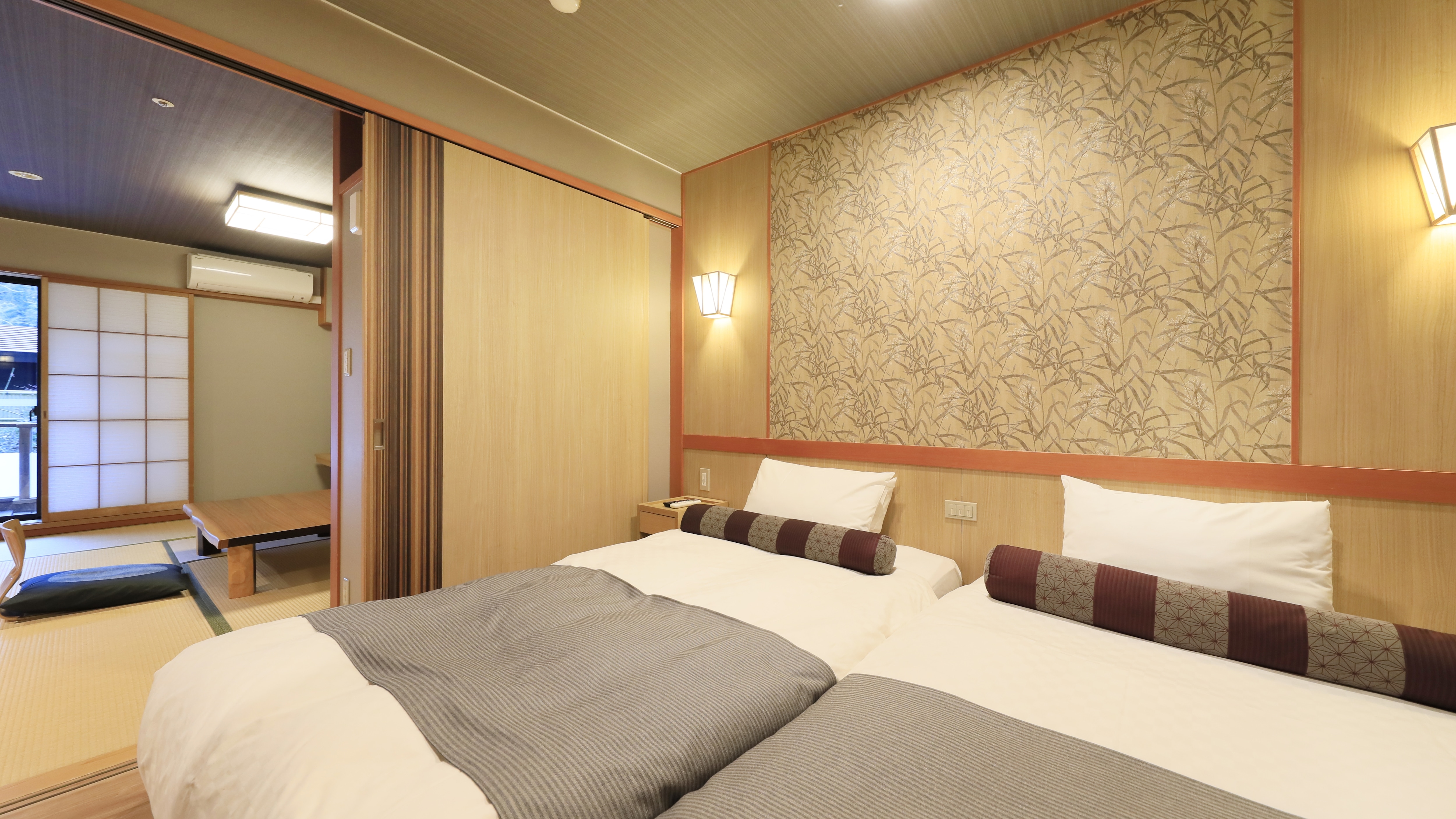 [Yuan - with open-air hot spring bath] Japanese-Western style room, 51 square meters