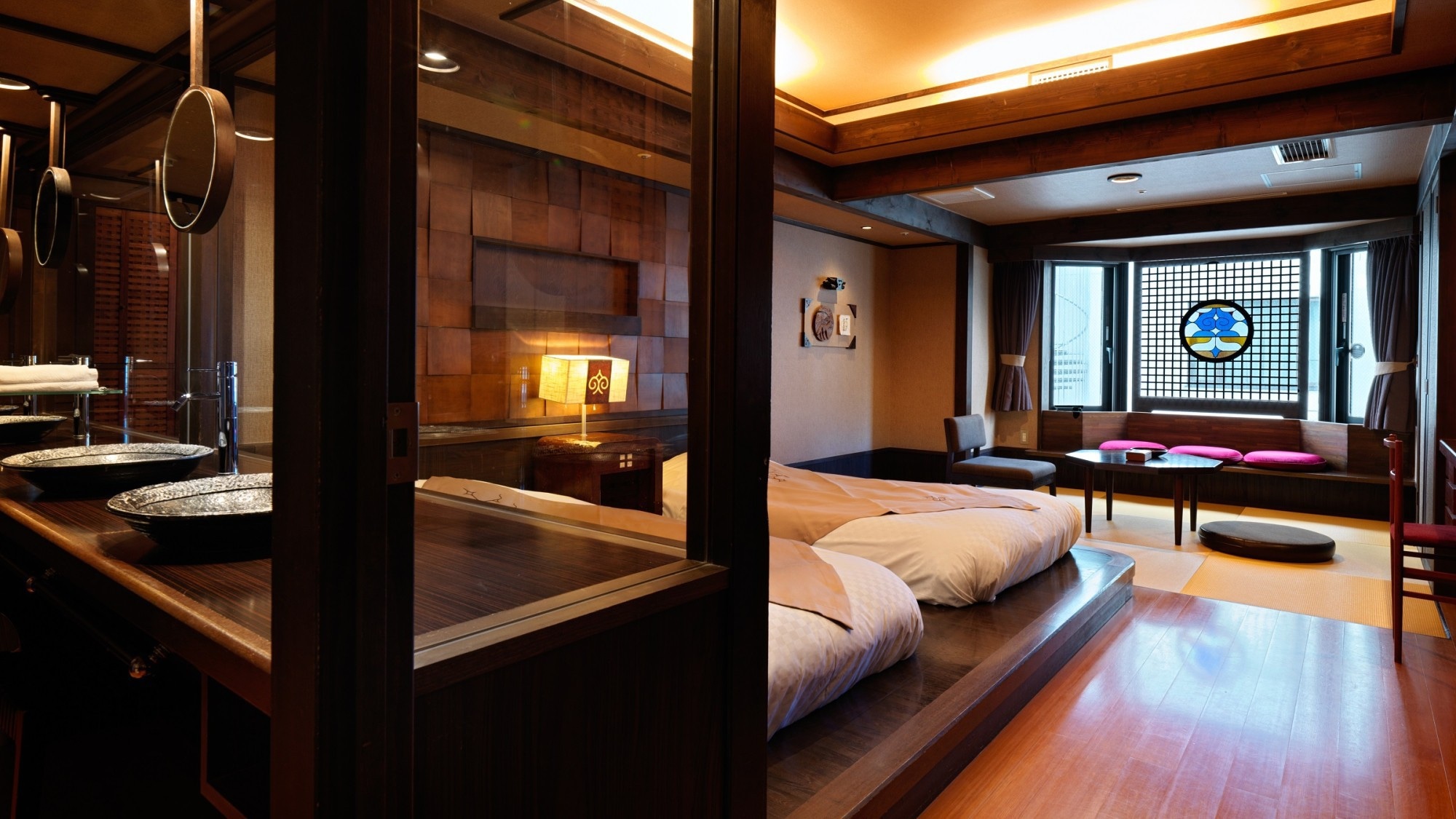 [Main building/Rera] Japanese-Western room/Composed of a Japanese space where you can relax on tatami mats and a comfortable Western space with a bed *Image
