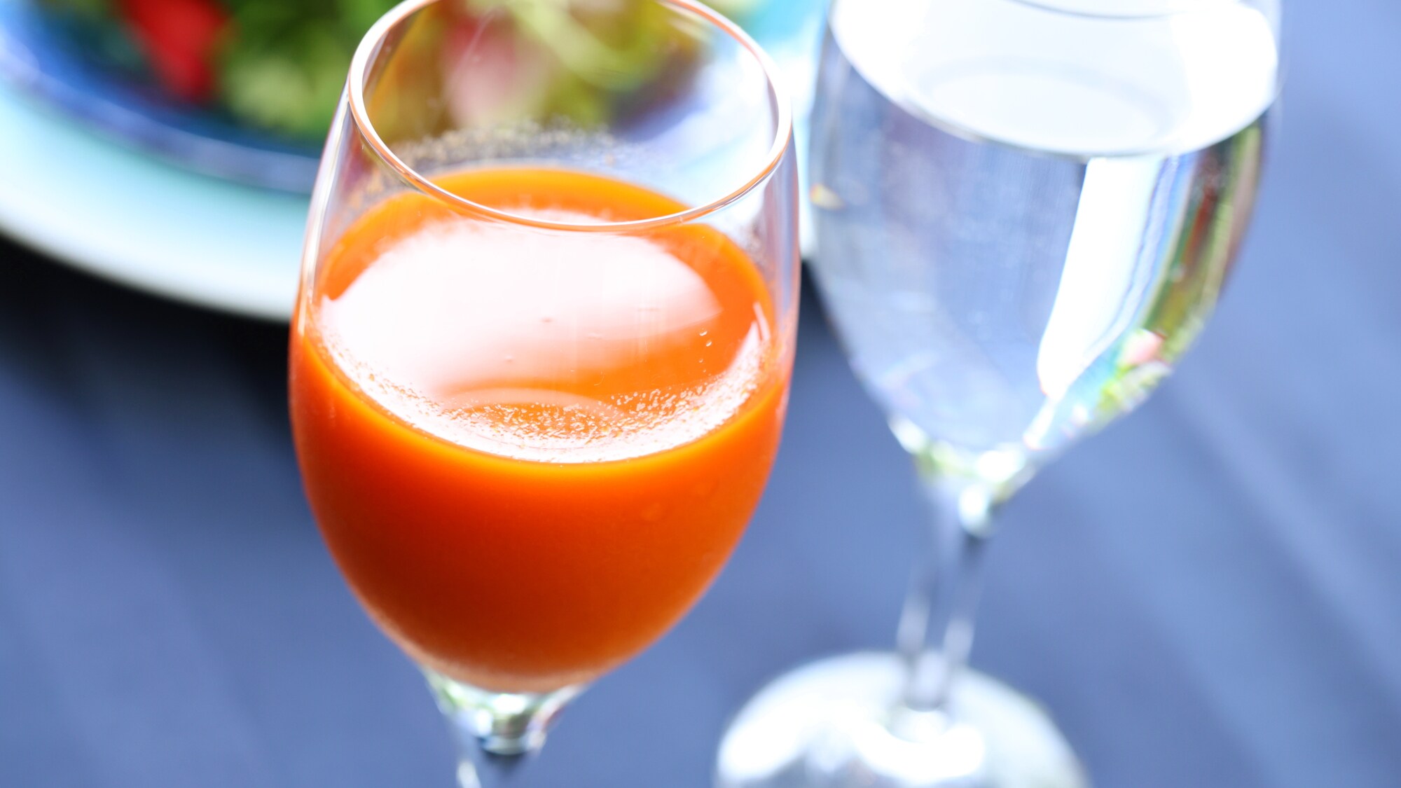 Breakfast example: Get your morning energy boost with healthy organic juice