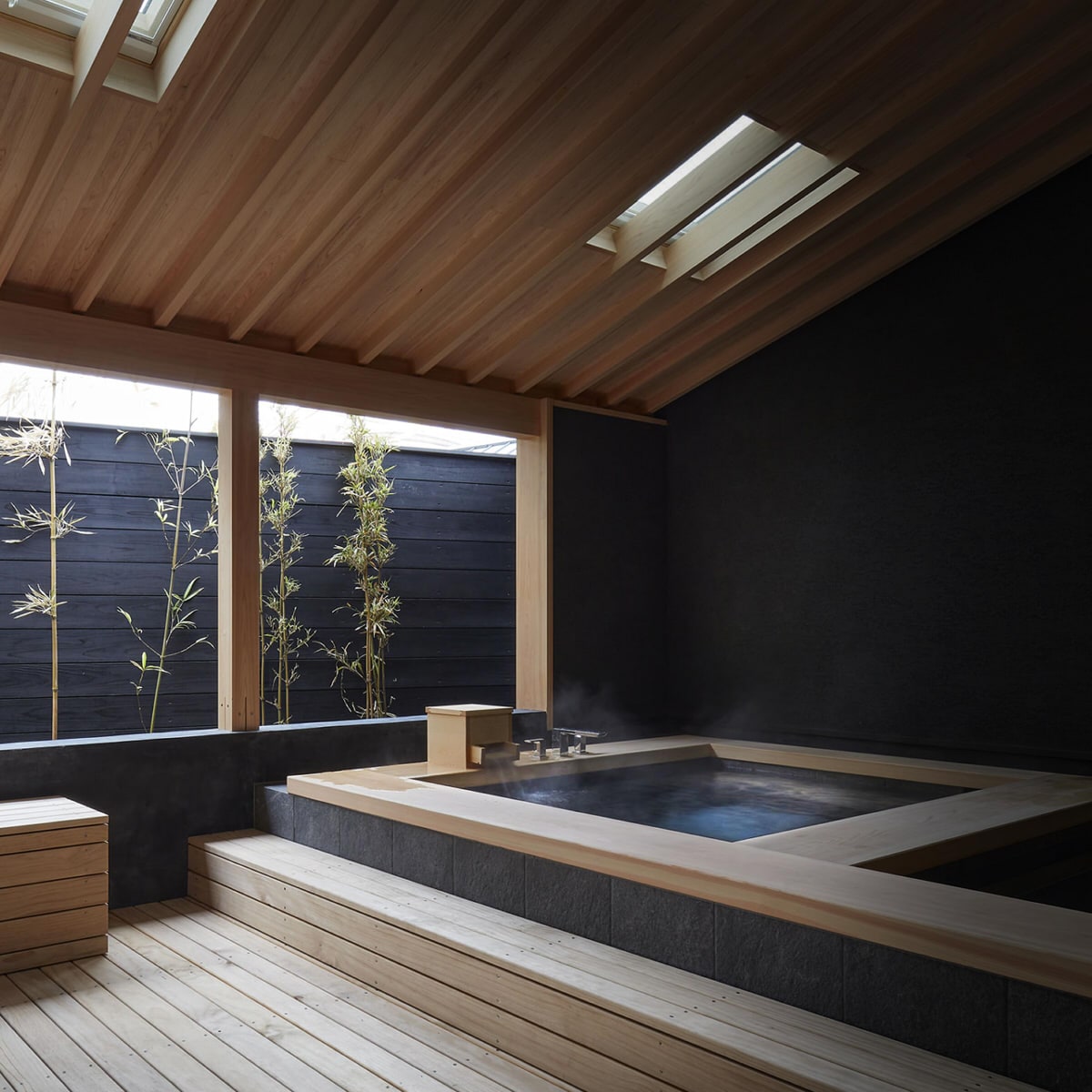 獨立的“Emi Residence”客房露天浴池