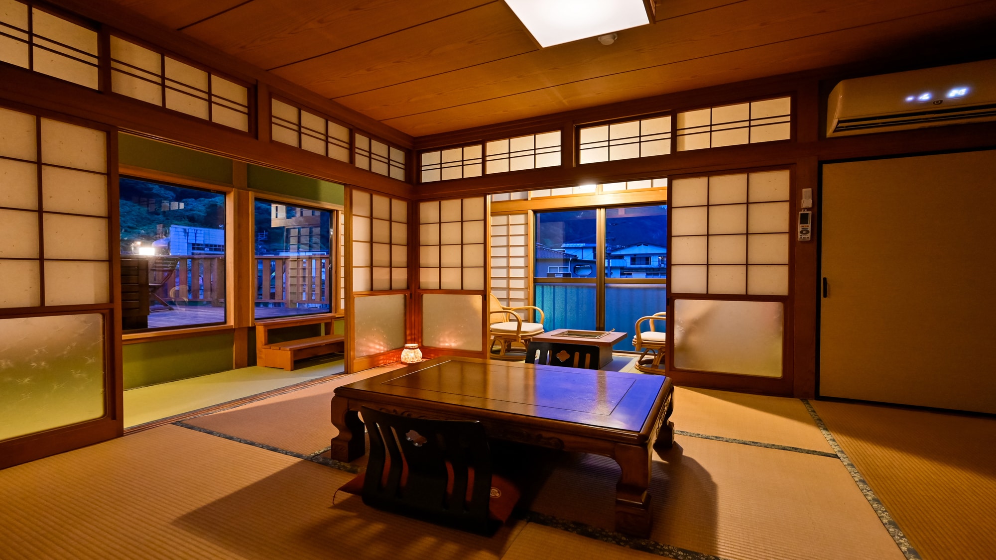 [Japanese-style room with terrace] Enjoy a peaceful moment in a relaxing, purely Japanese-style space.
