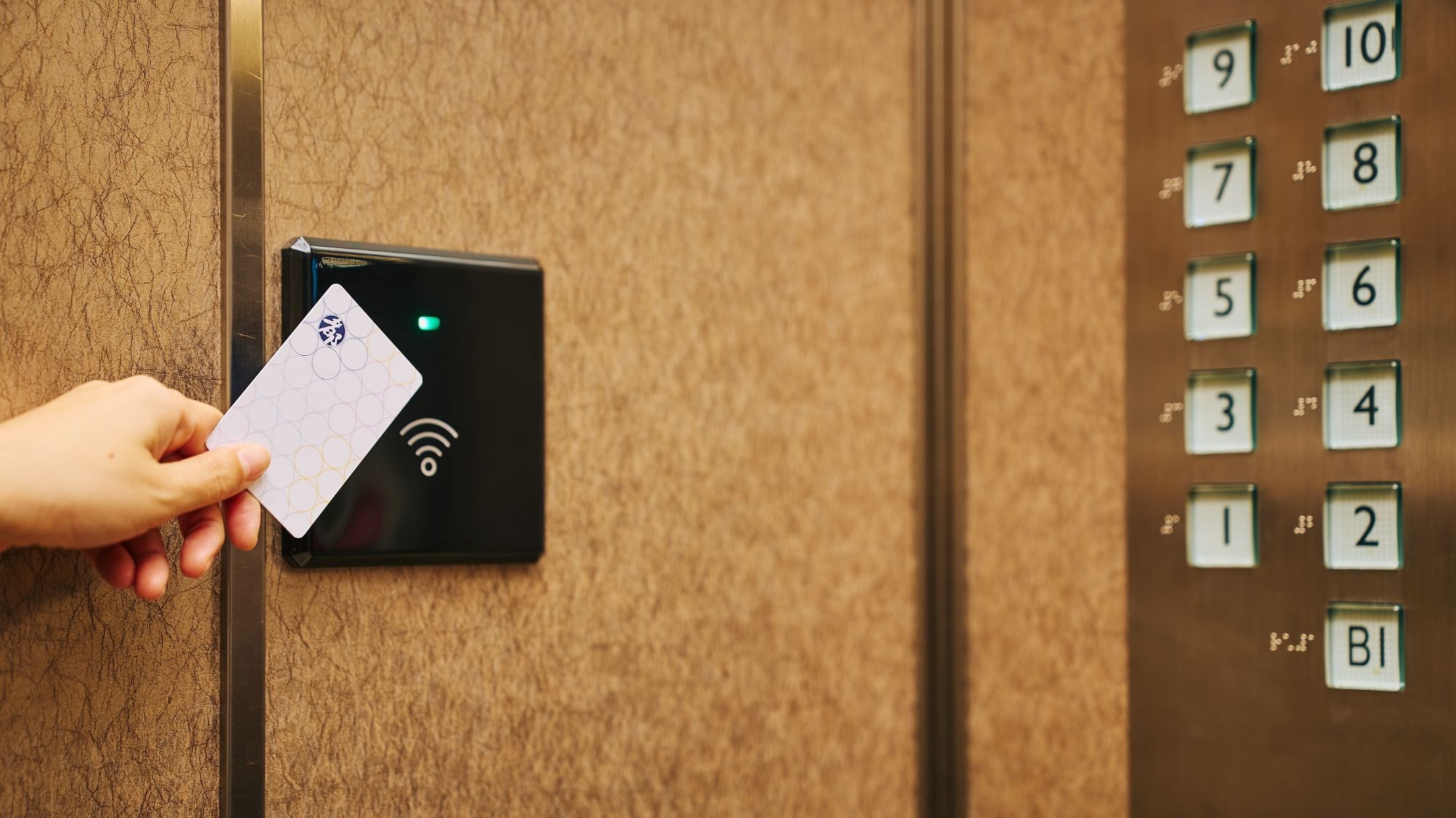 Elevator (security compatible)