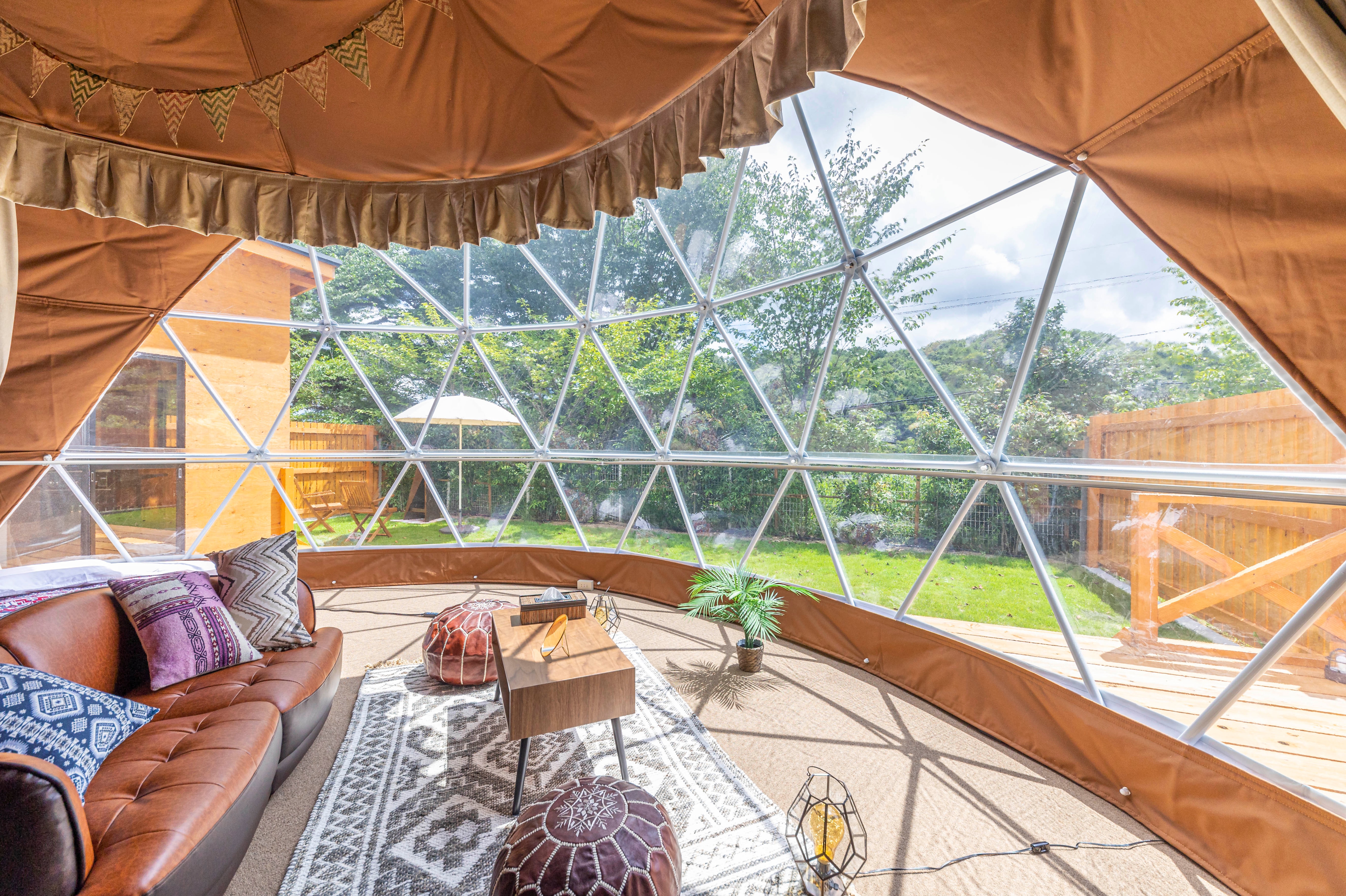 Dome tent guest room