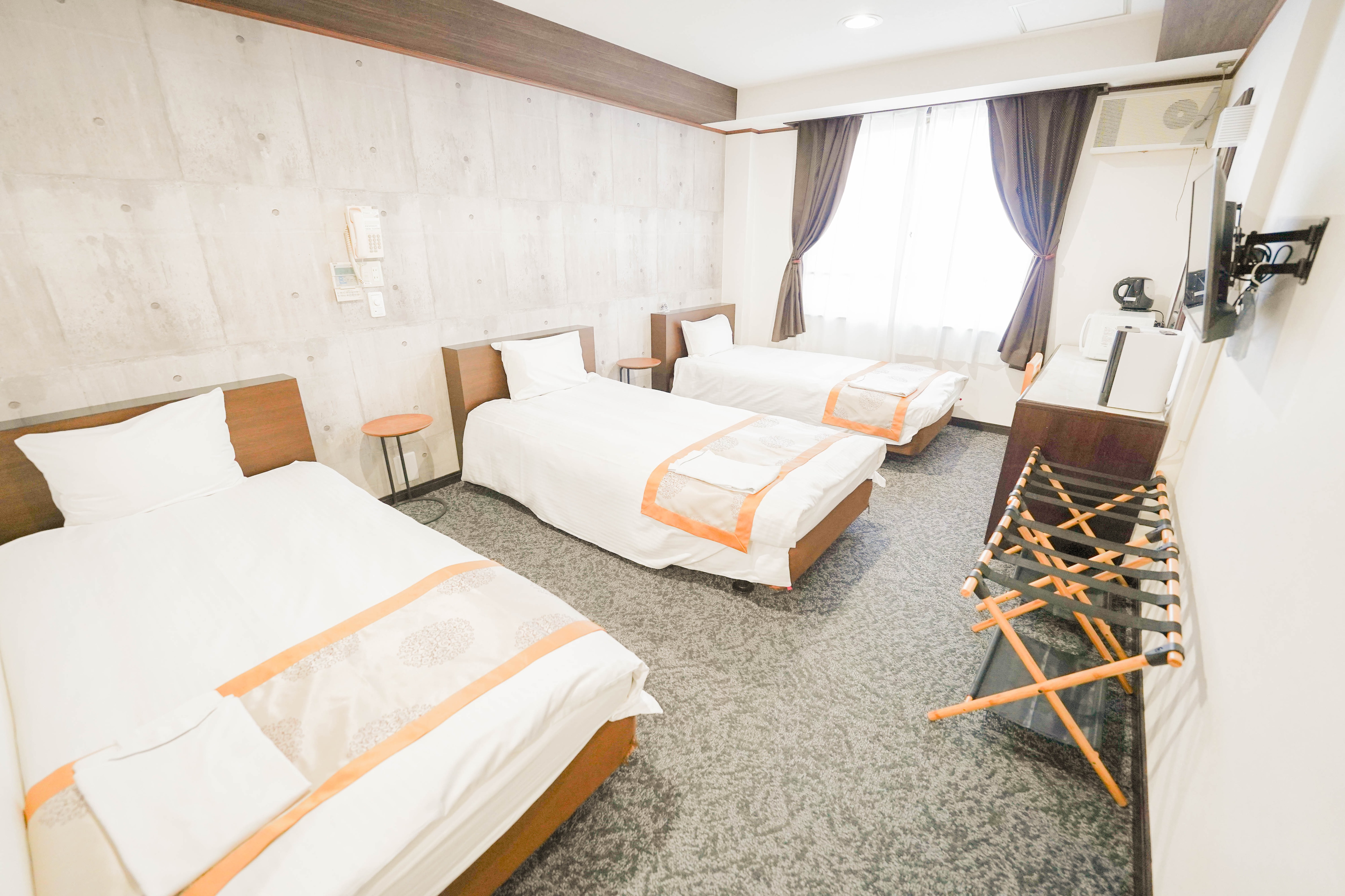 Kamar triple