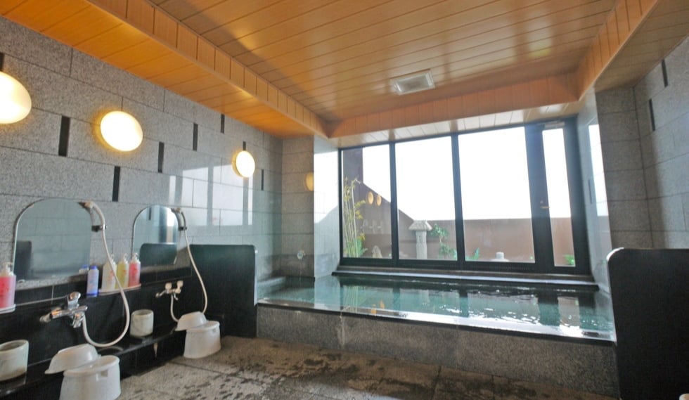 [Women's large bath]