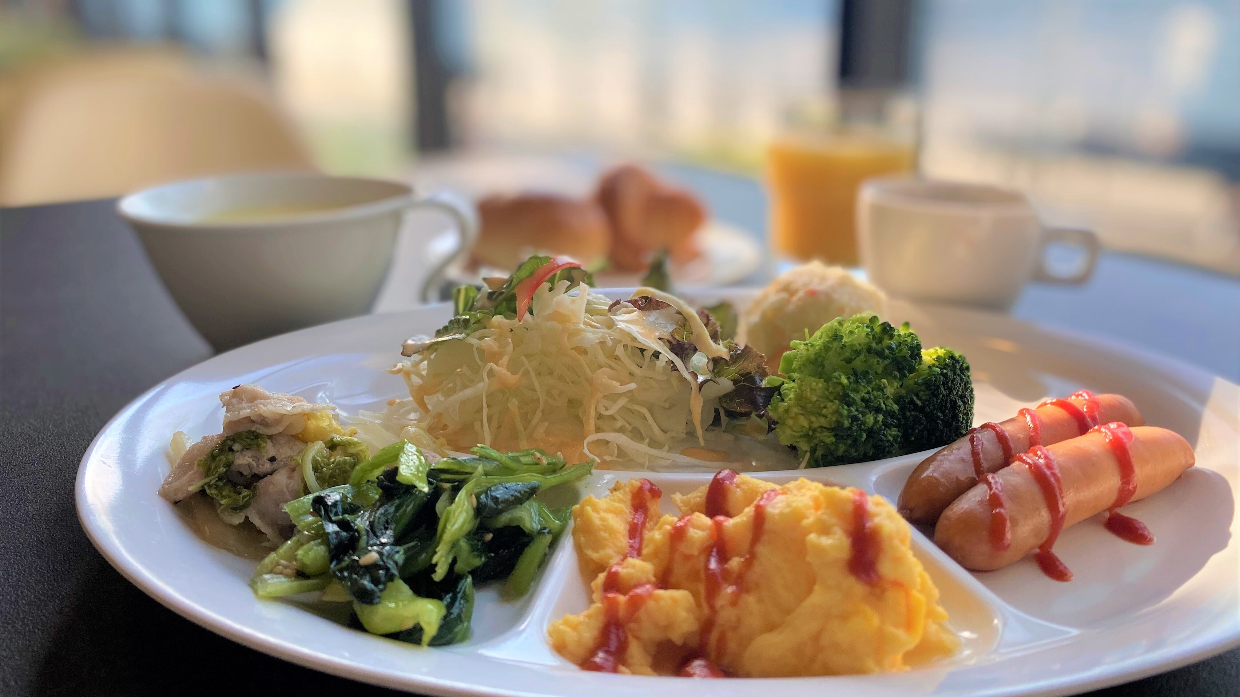 Breakfast buffet serving image ◆ Photographed by GR ◆