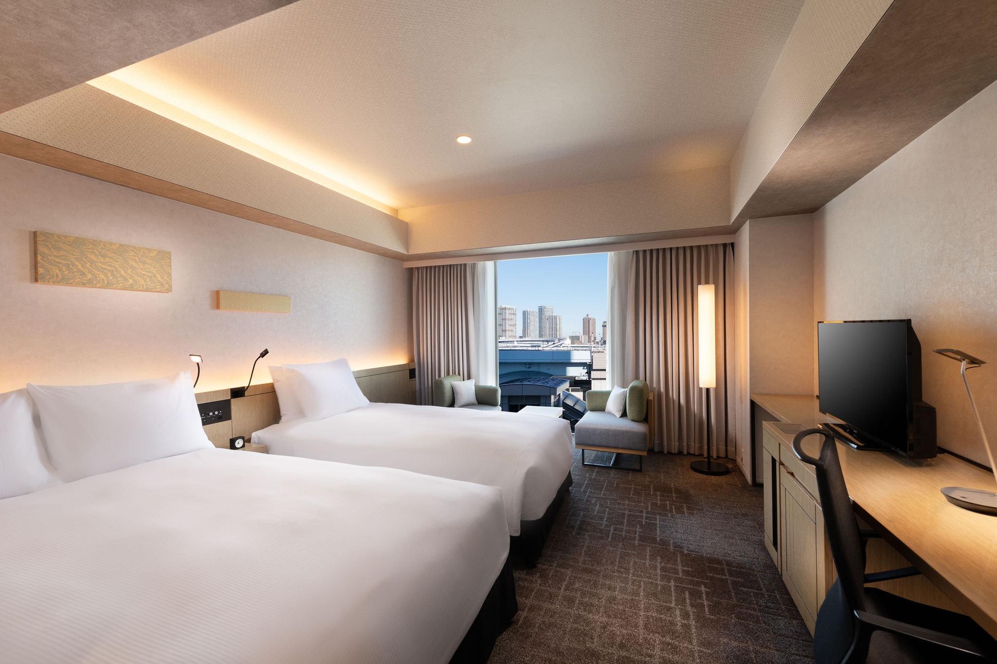 Deluxe Room (1 double bed, 1 single bed, High floor)