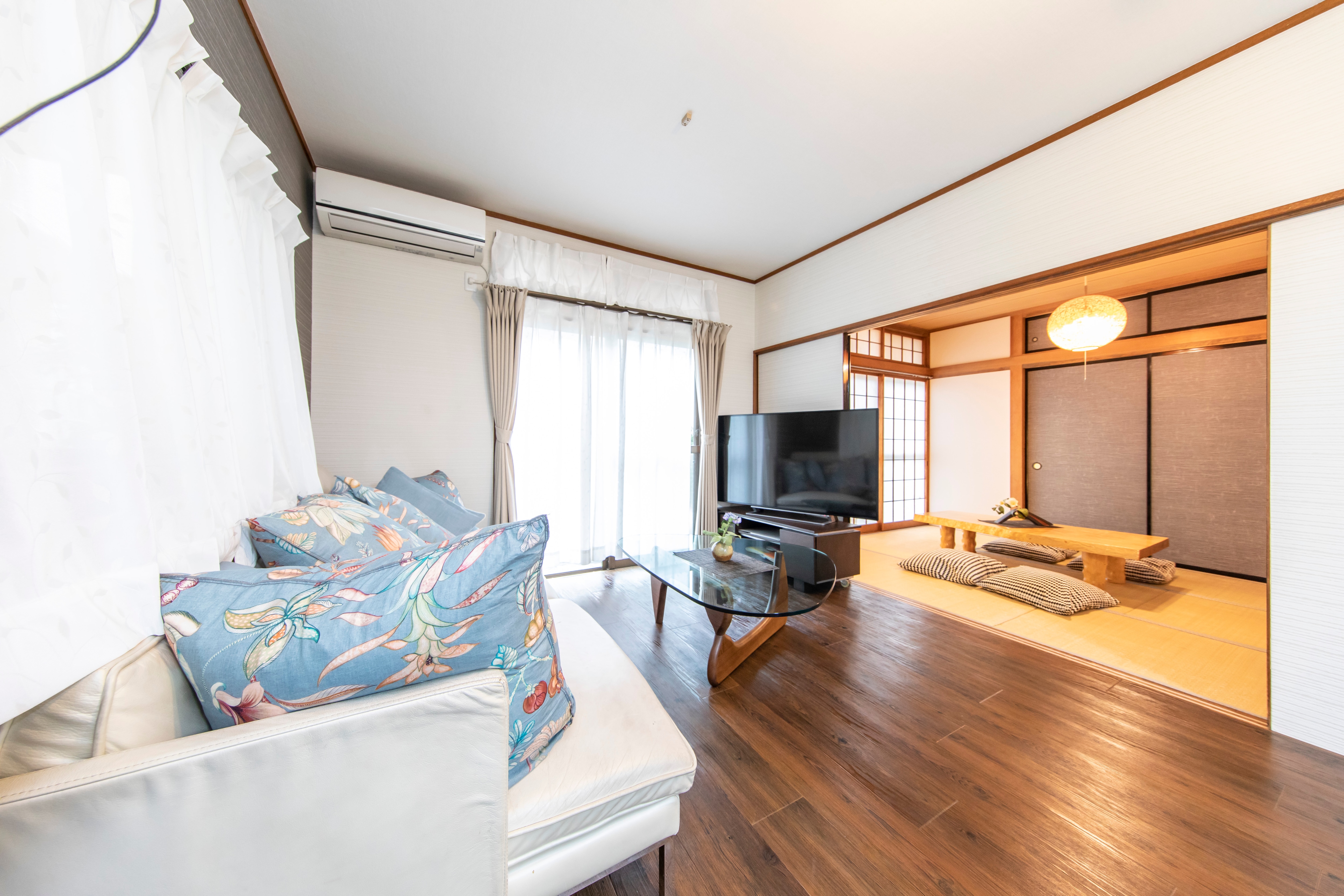 Living room 4