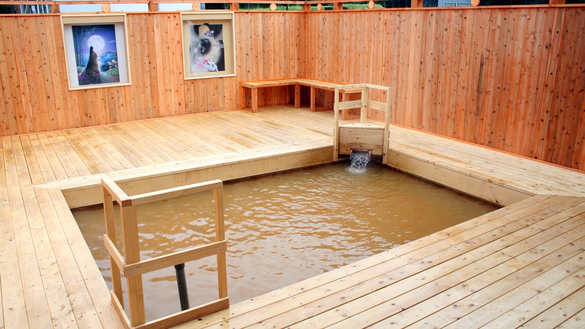 * [Open-air bath] Kaguya no Yu. Handmade by the staff ♪ A bath where you can feel the warmth of wood.