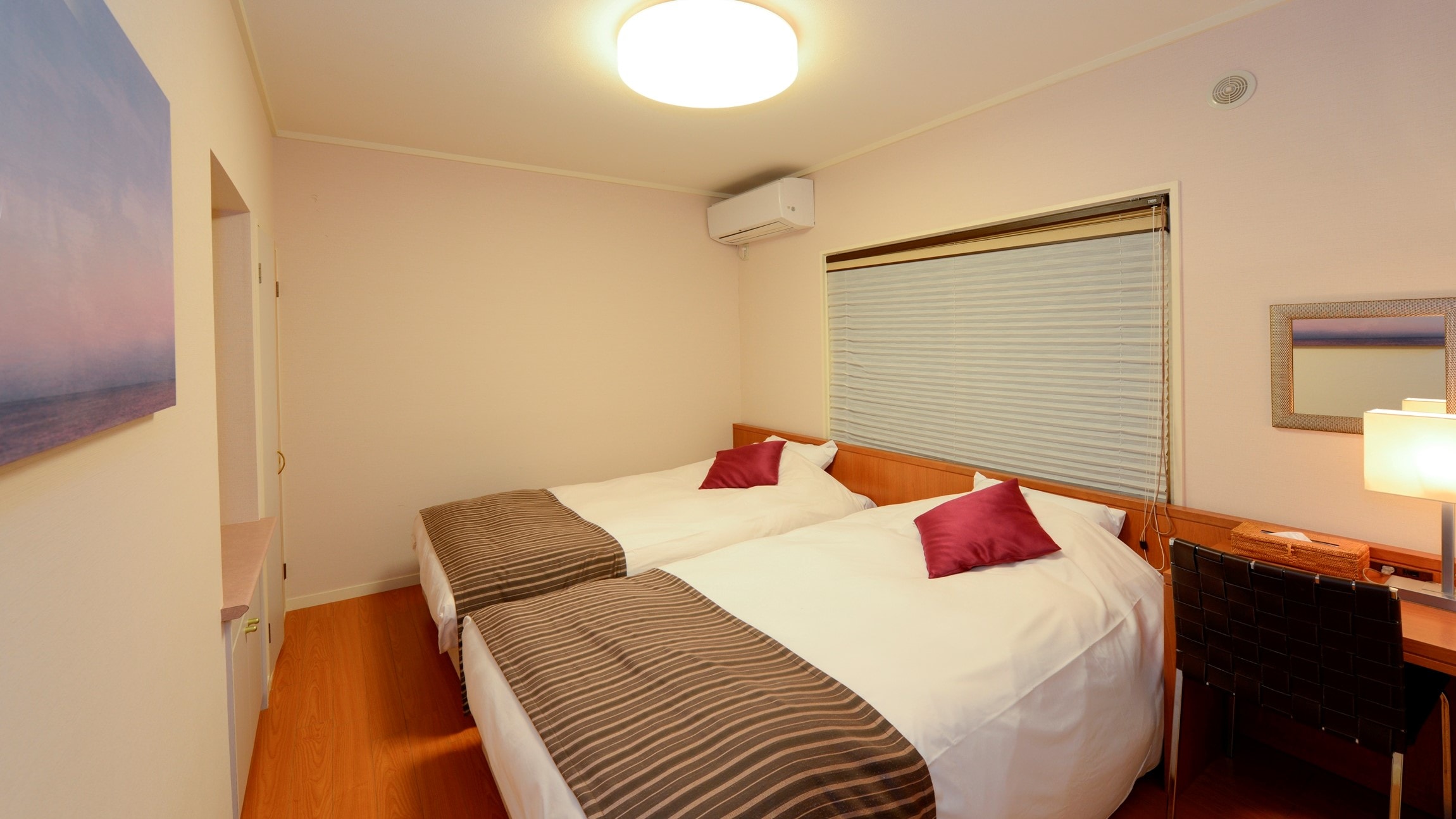 Example of a Japanese-Western style room