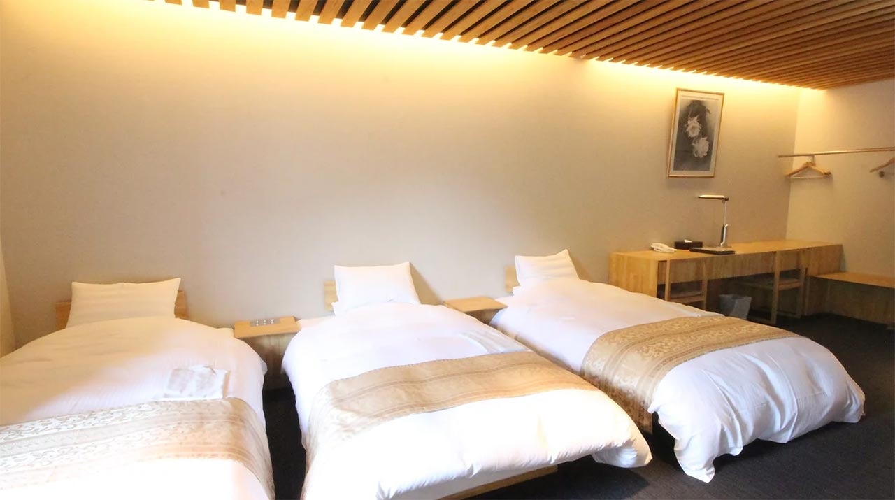 Triple room