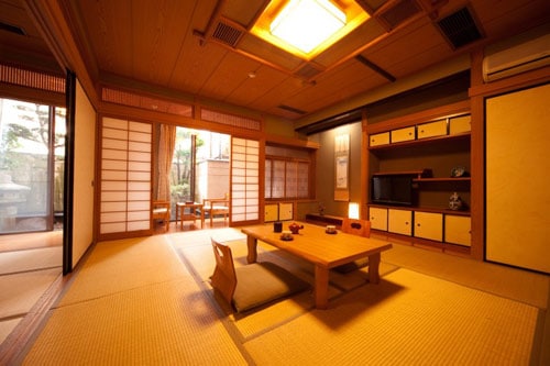 Room 10 tatami mats + 3-5 tatami mats
