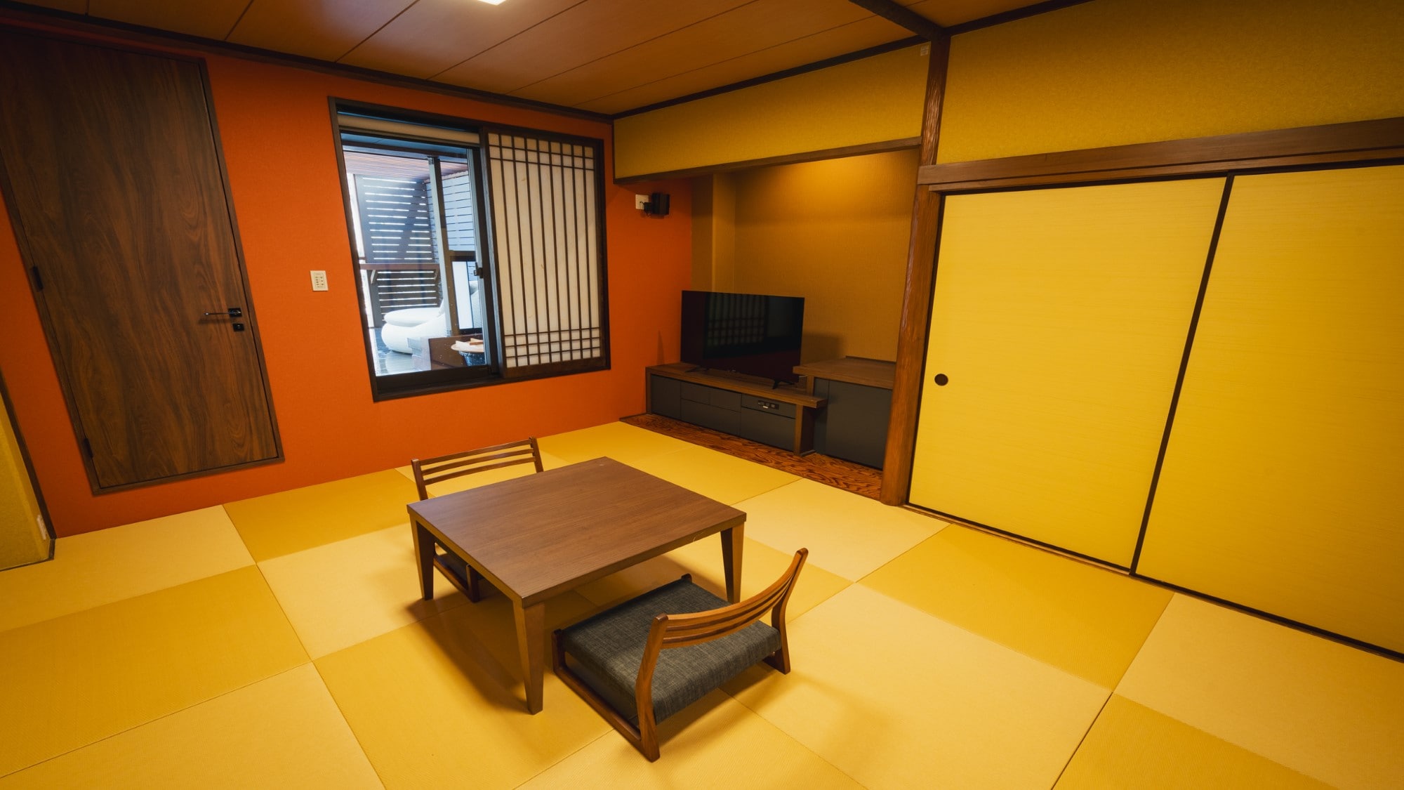 Kamar bergaya Jepang (206, 207) Bunga lonceng dan semanggi