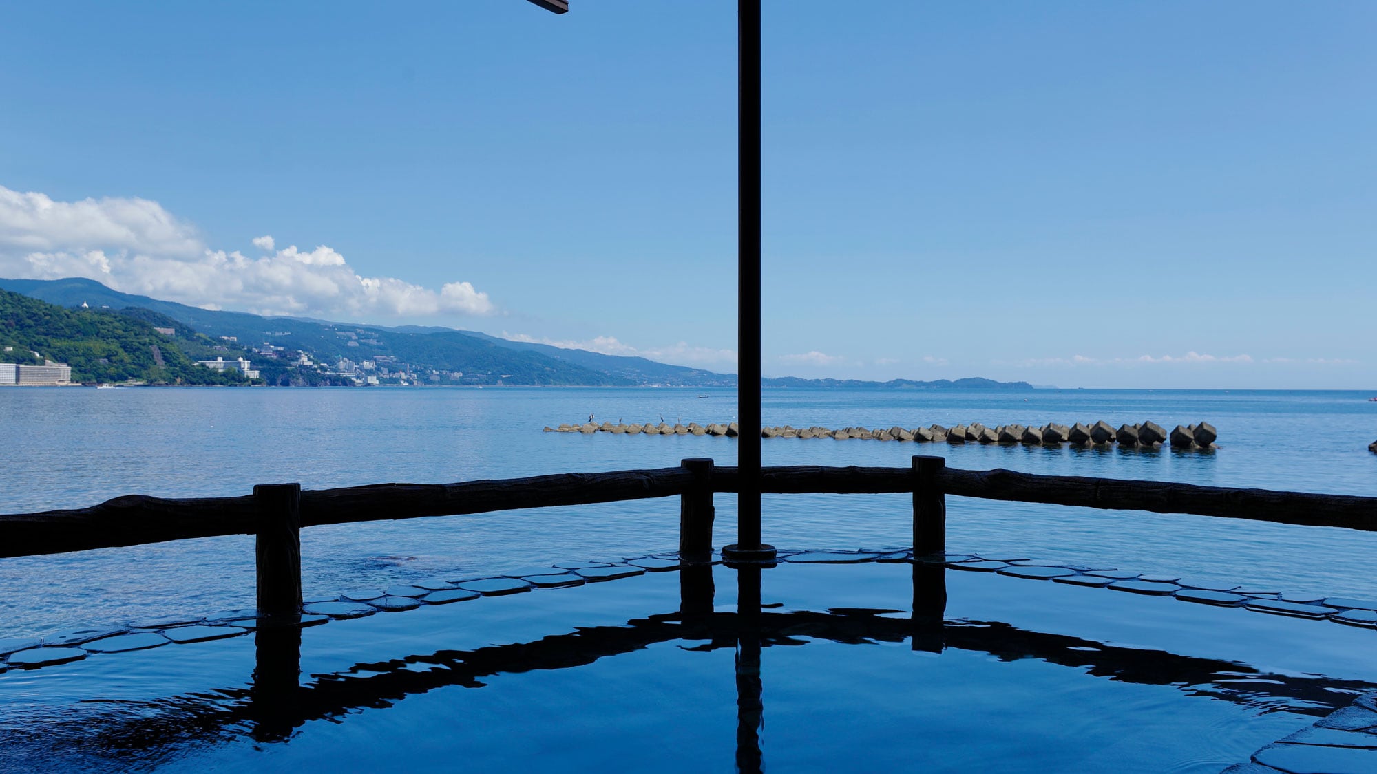 Large bath: Open-air bath
