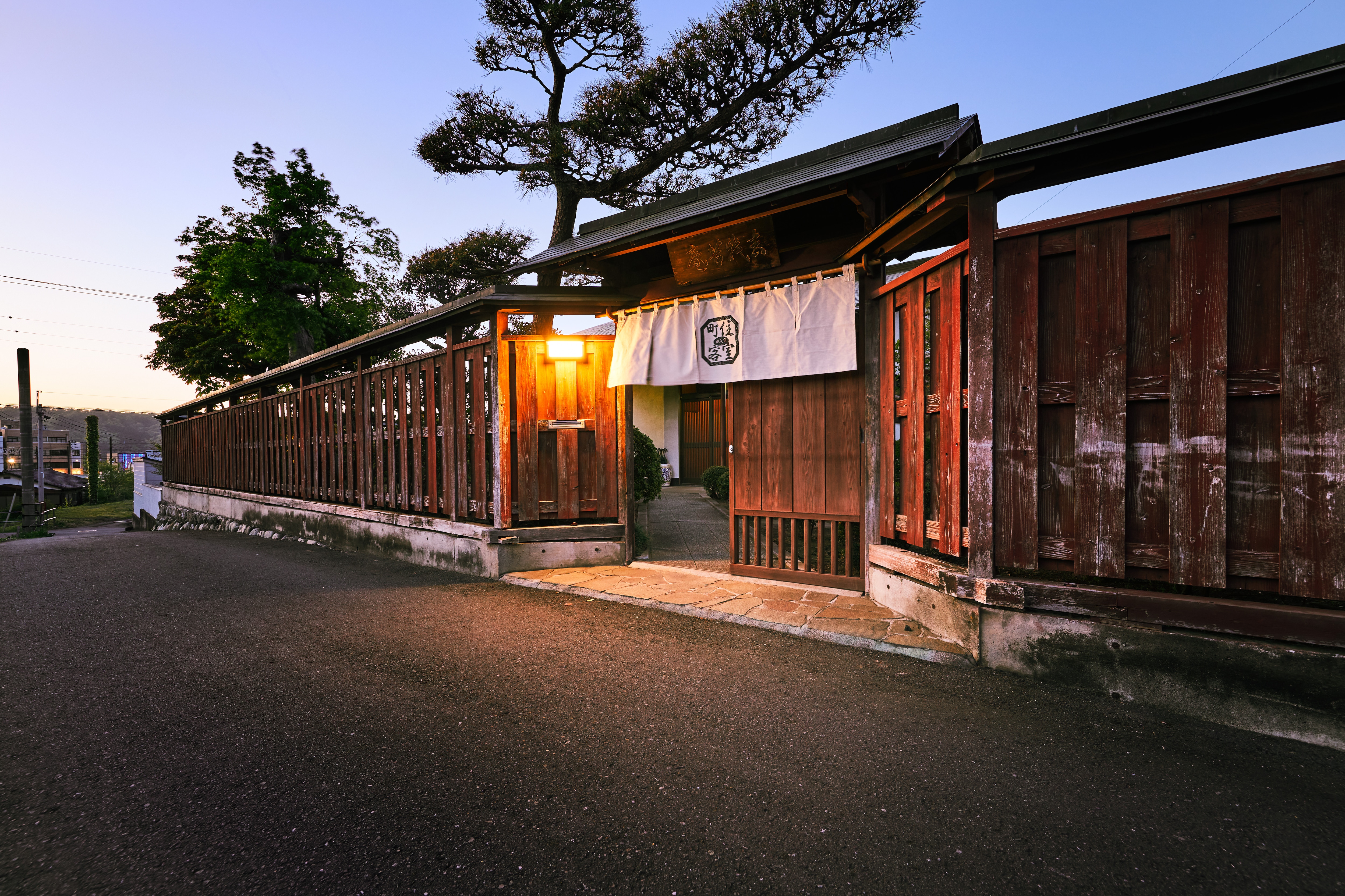 [外觀] 盆景園猿樂園大樓入口