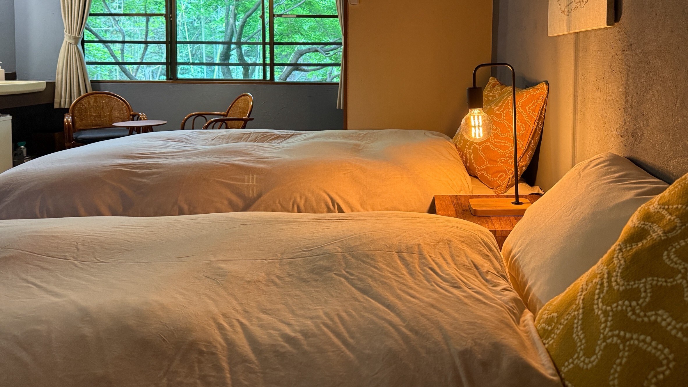 Japanese-style bedroom, 8 tatami twin room "Nishiki"